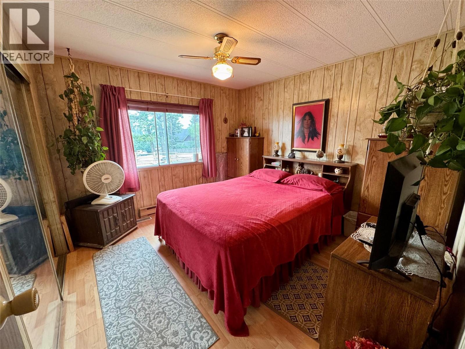 4784 Selkirk Avenue Property Photo 15