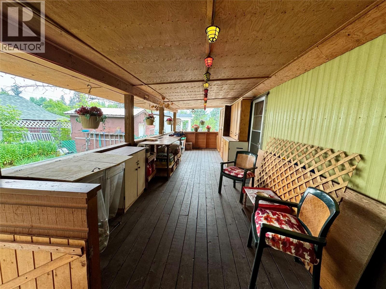 4784 Selkirk Avenue Property Photo 24