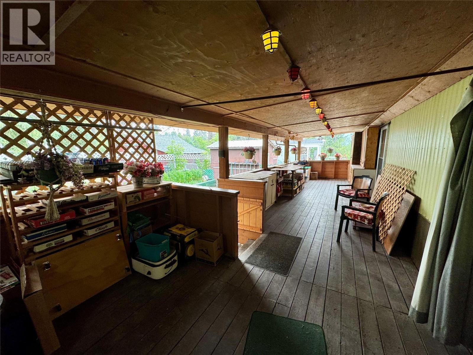 4784 Selkirk Avenue Property Photo 25