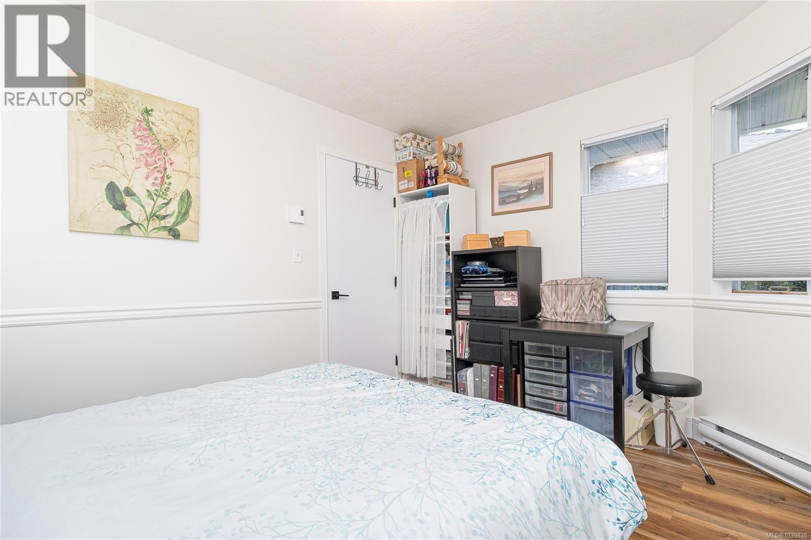 14 5110 Cordova Bay Rd Property Photo 19
