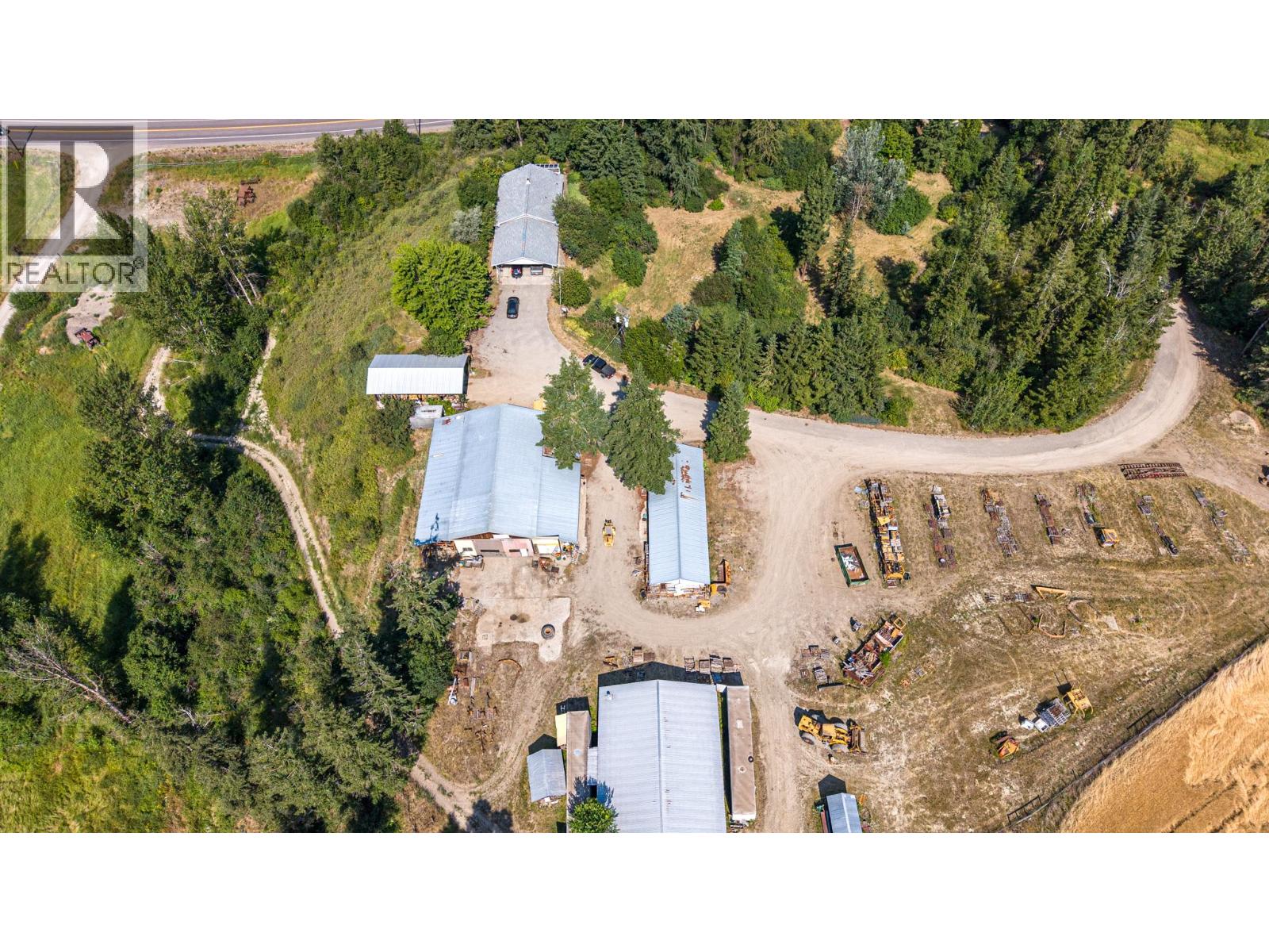 4274 97a Highway Property Photo 1