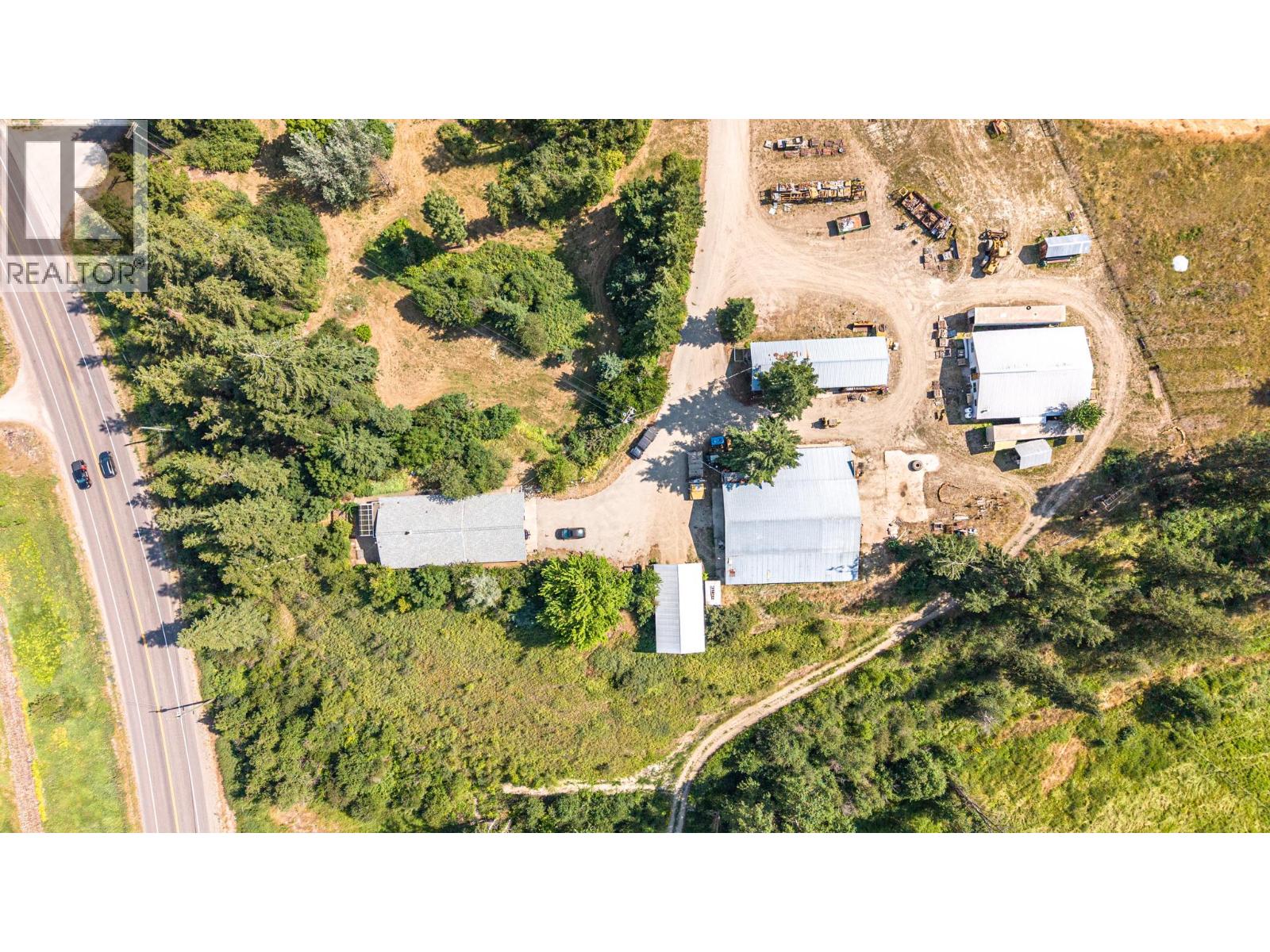 4274 97a Highway Property Photo 3