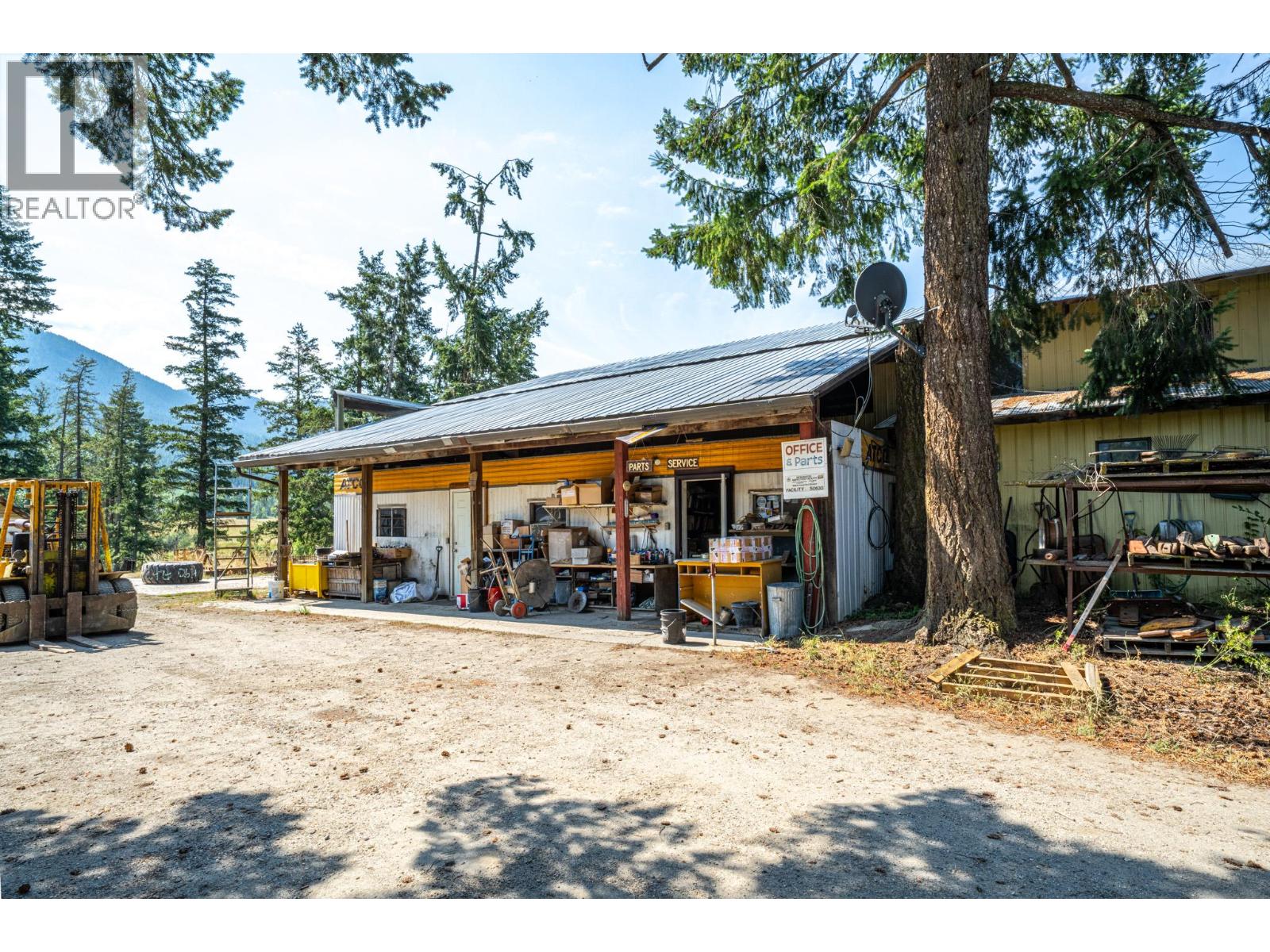 4274 97a Highway Property Photo 7