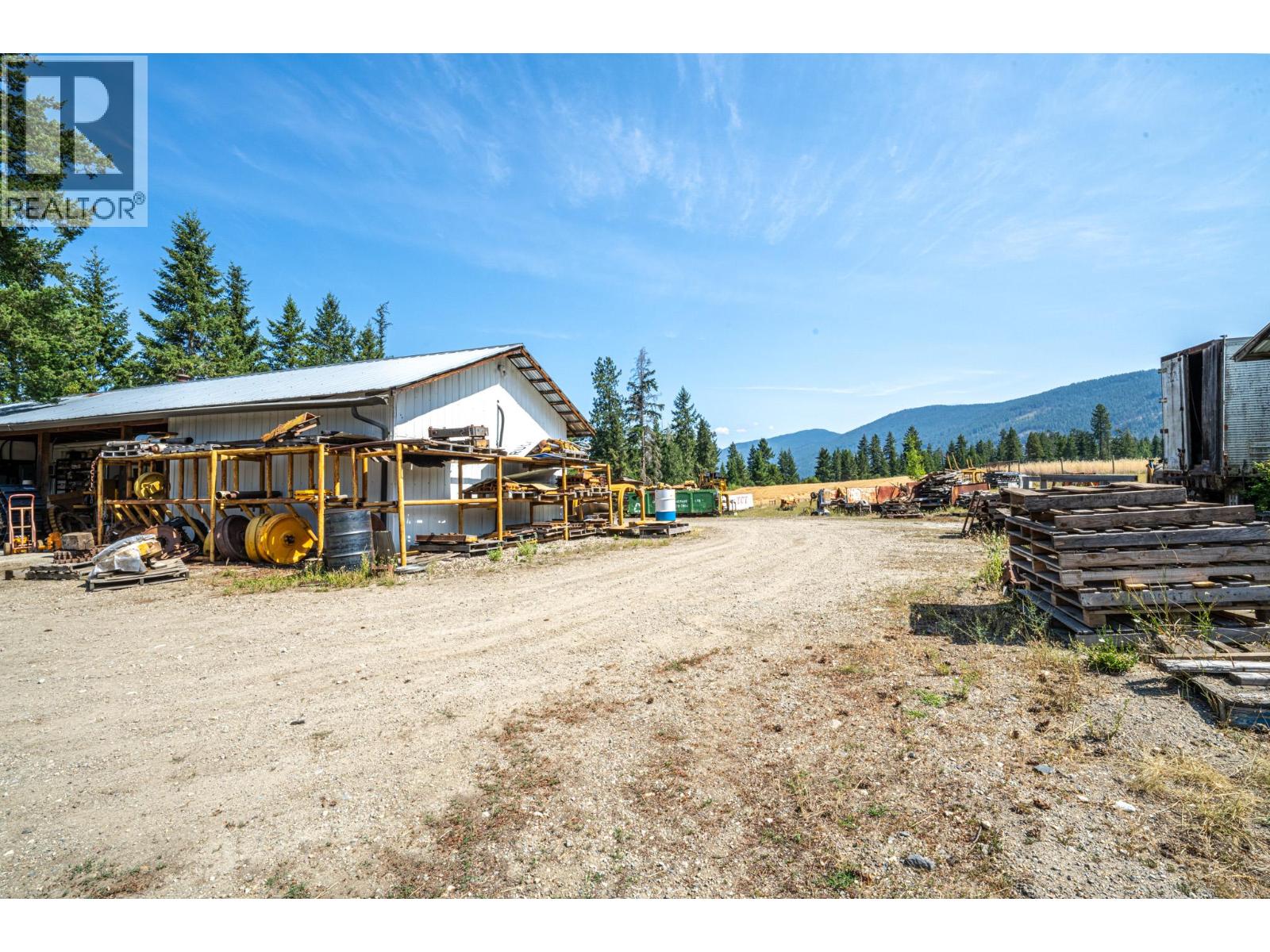 4274 97a Highway Property Photo 9