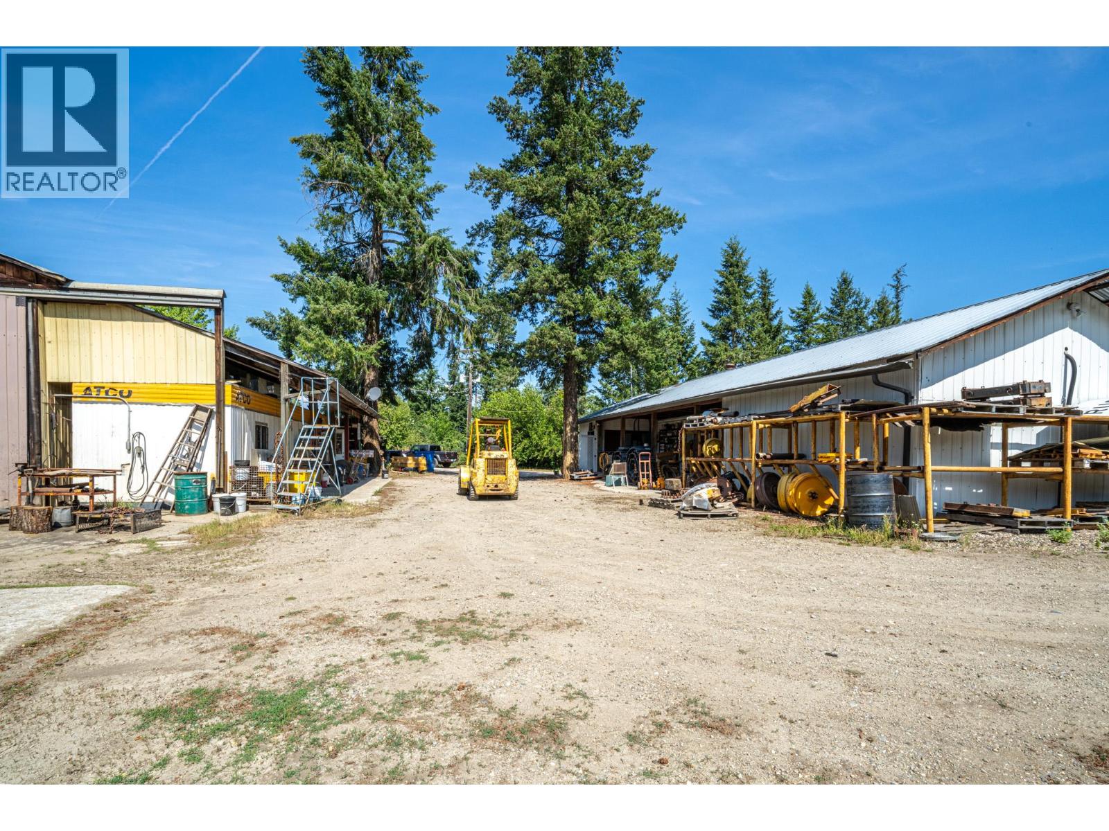 4274 97a Highway Property Photo 10