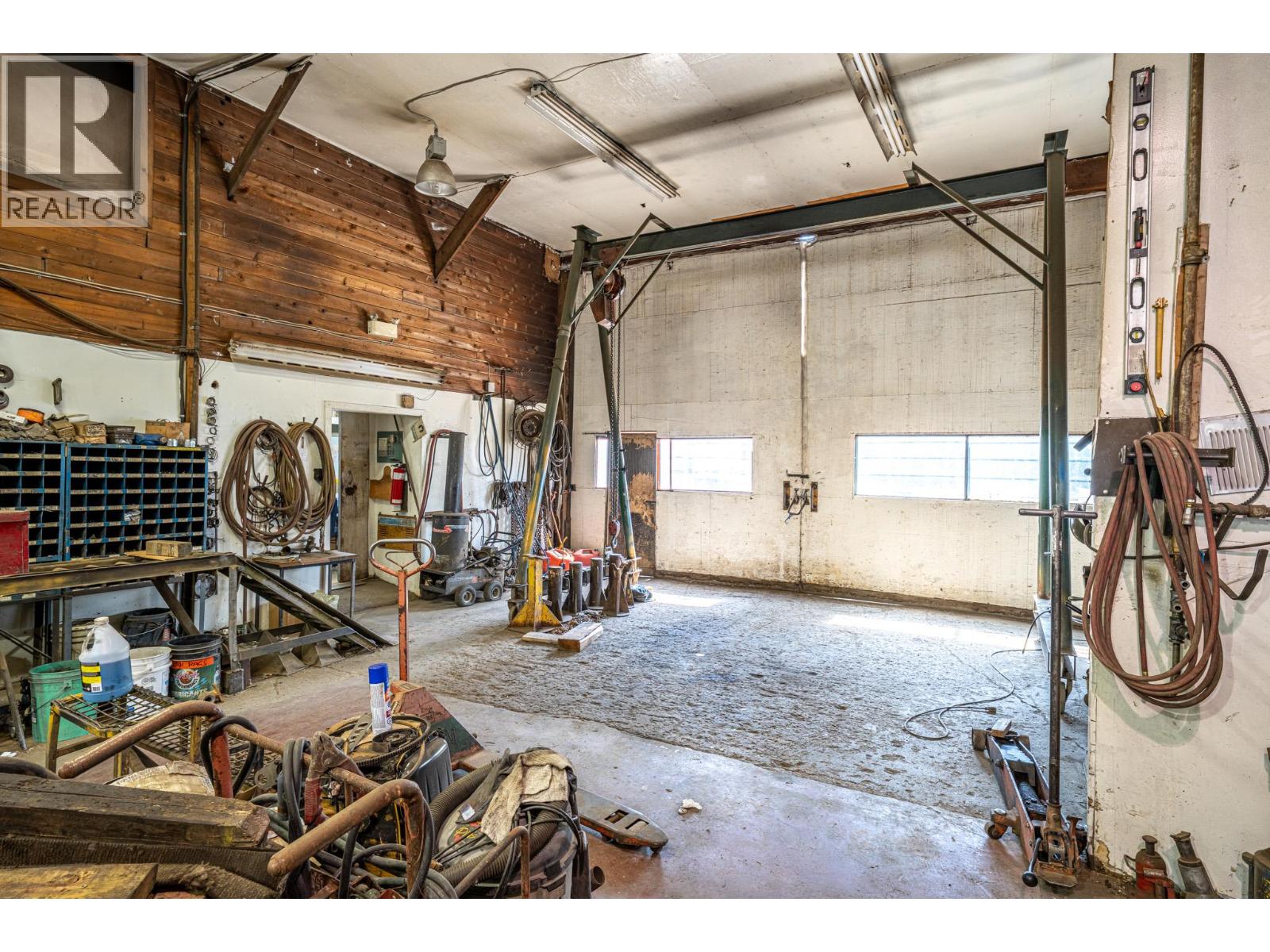 4274 97a Highway Property Photo 17