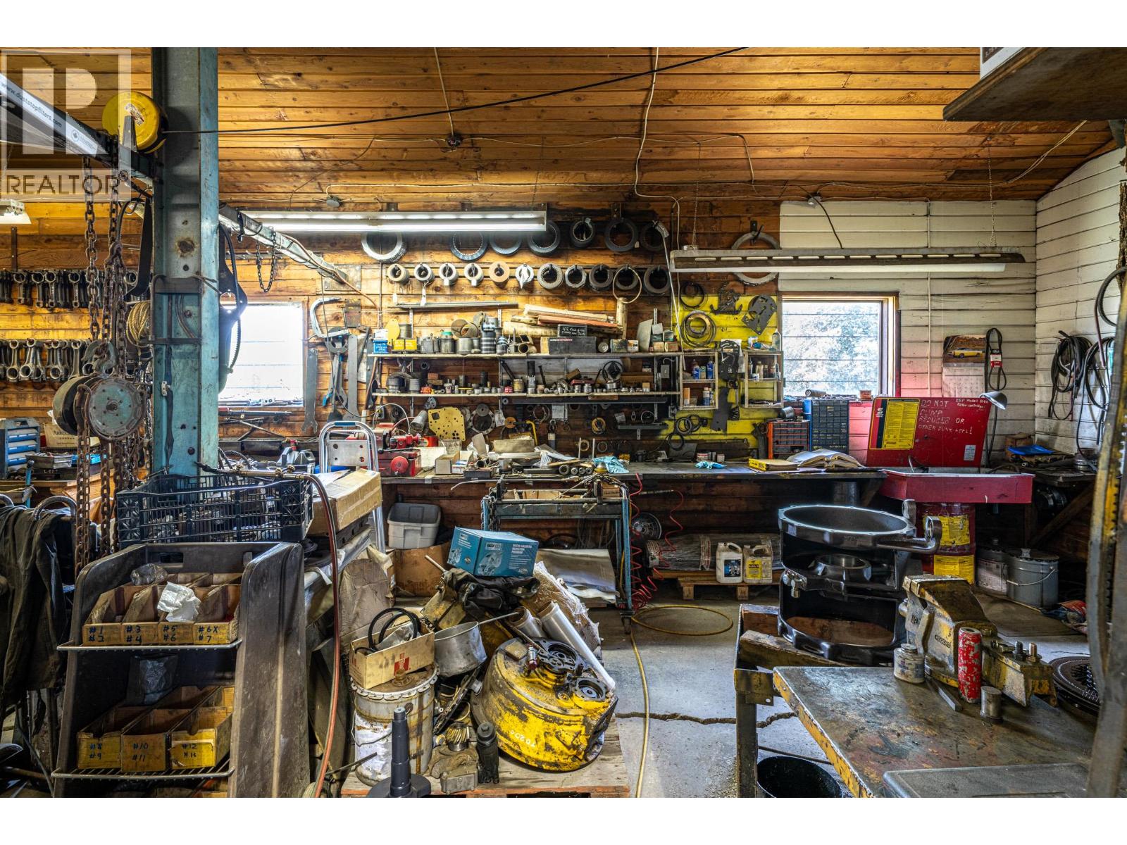 4274 97a Highway Property Photo 20