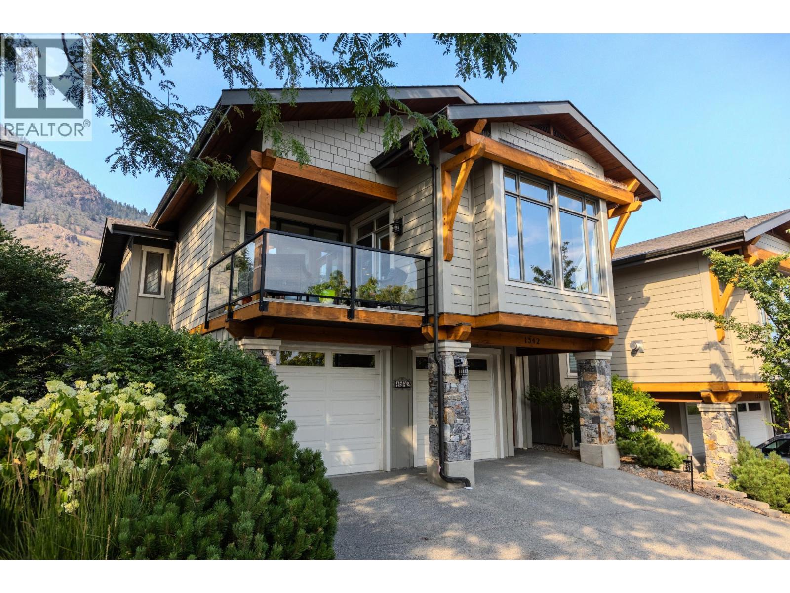1542 Golf Ridge Drive Property Photo 1
