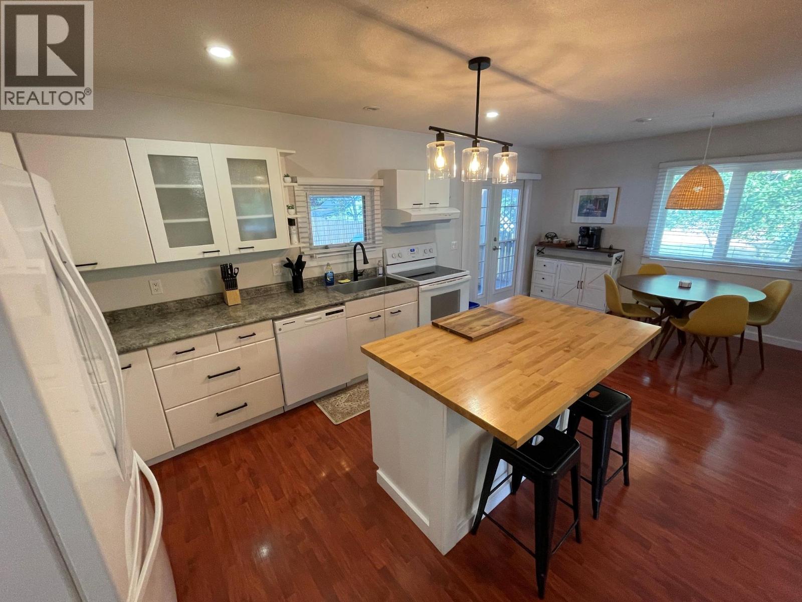 1605 Neimi Road Property Photo 1