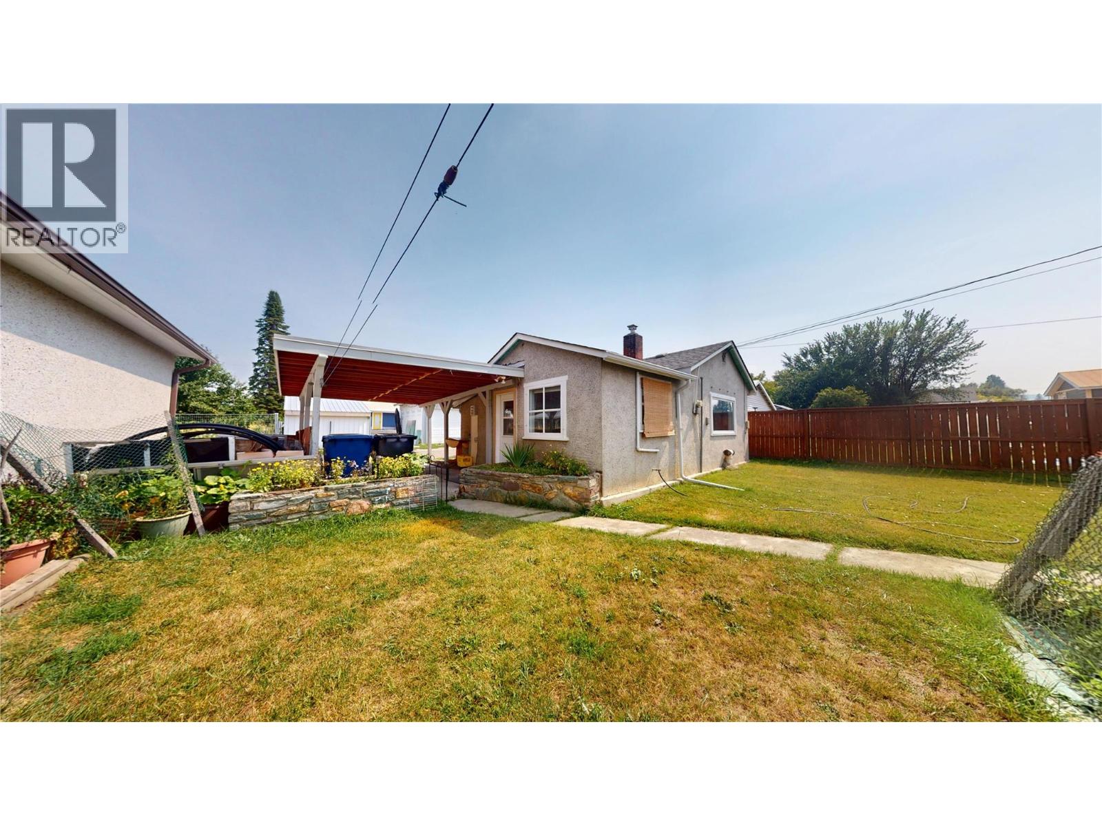 10 14th Avenue S Property Photo 1