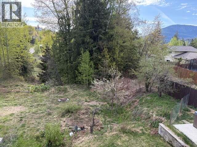 1755 Cook Avenue Property Photo 5