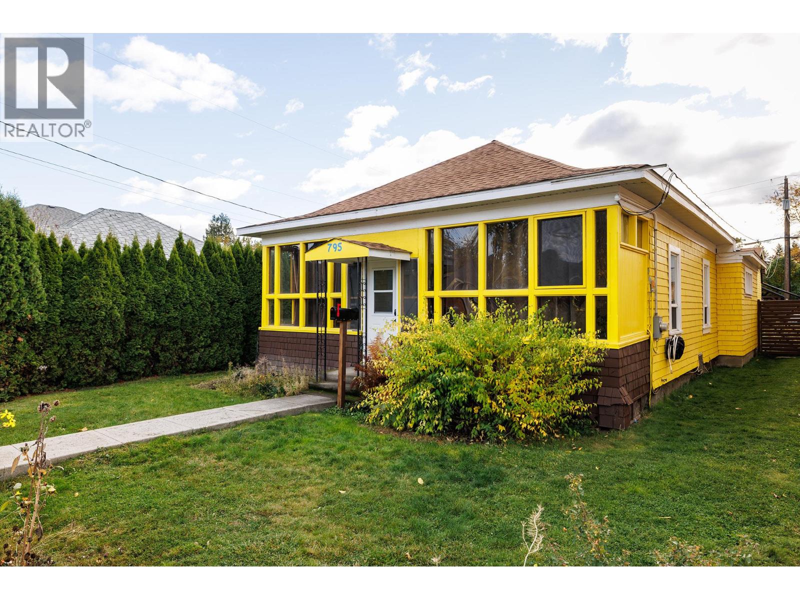 795 Lawson Avenue Property Photo 1
