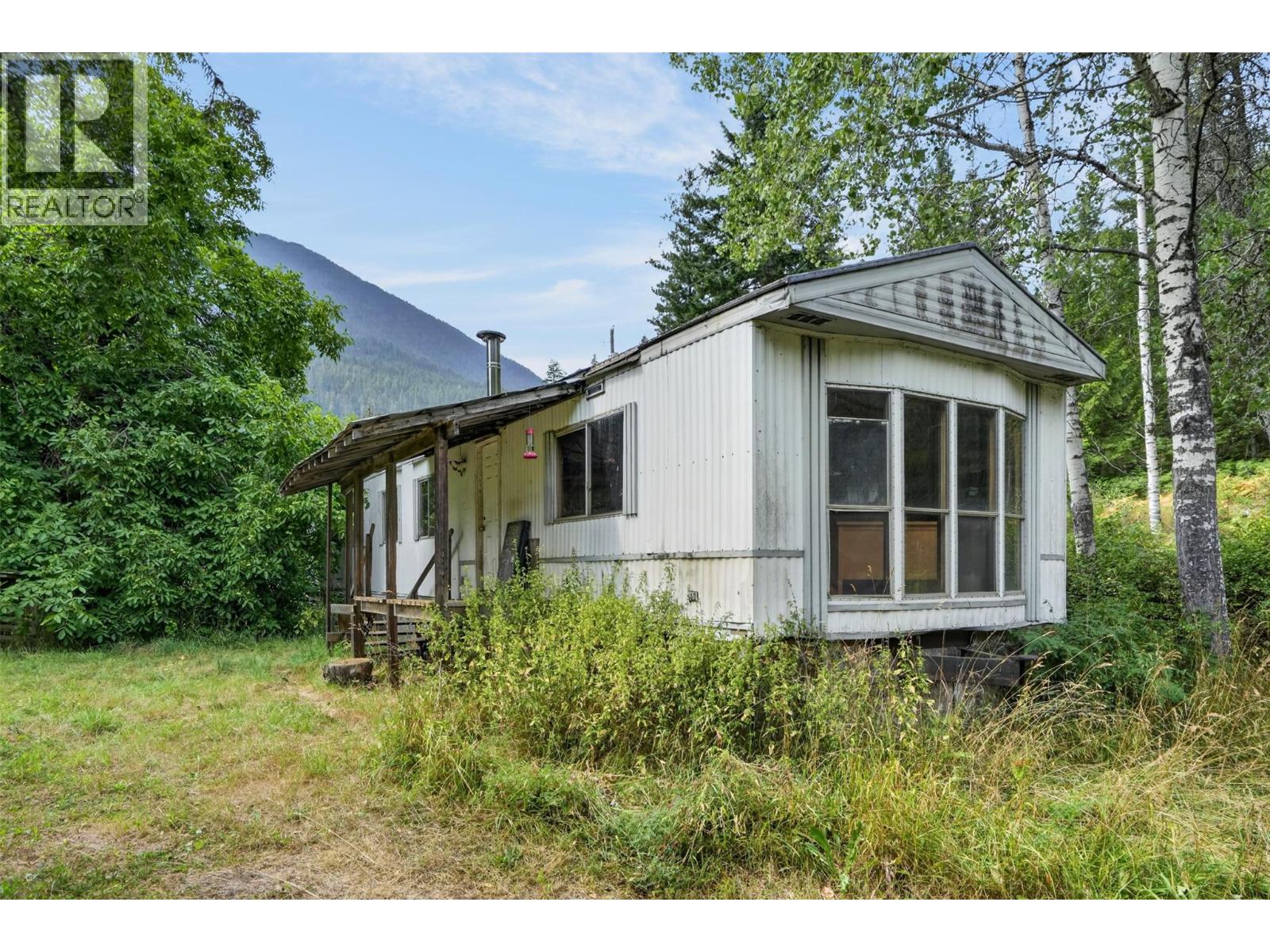 5795 Kaslo South Rd Road Property Photo 5