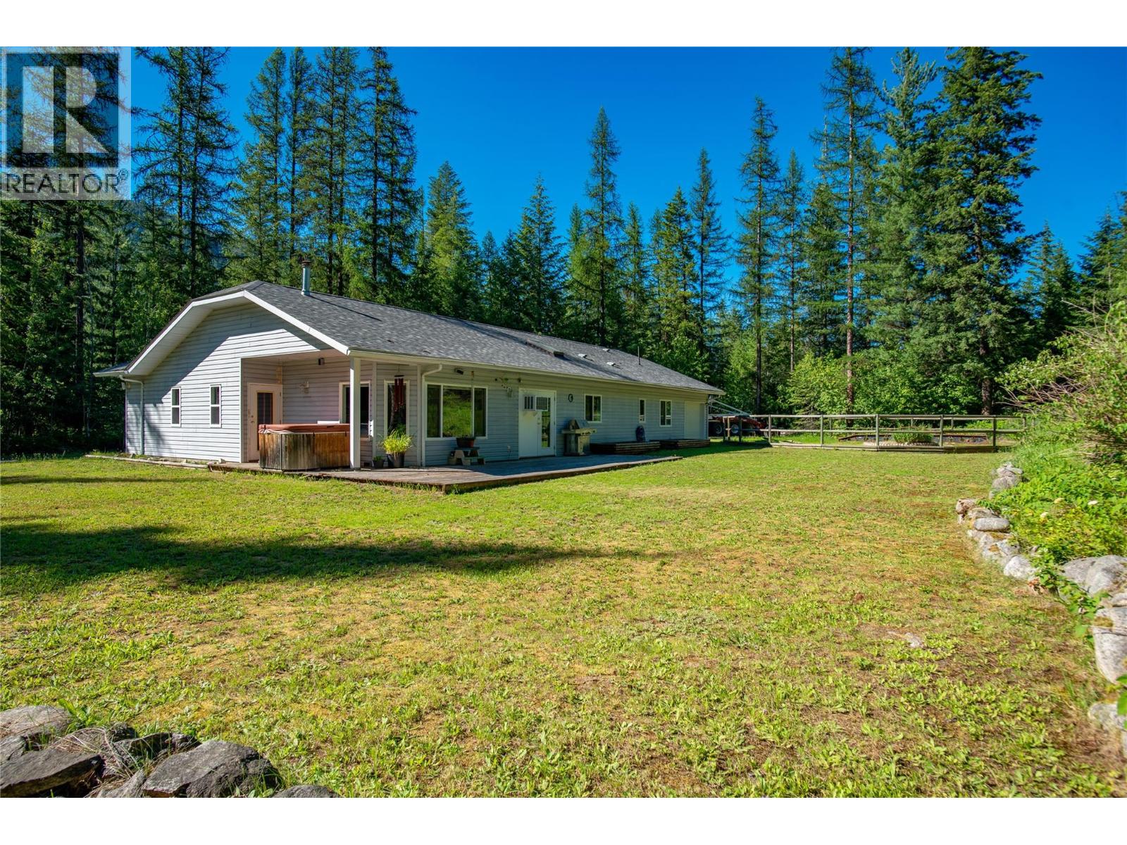 2222 Jenisa Road Property Photo 1