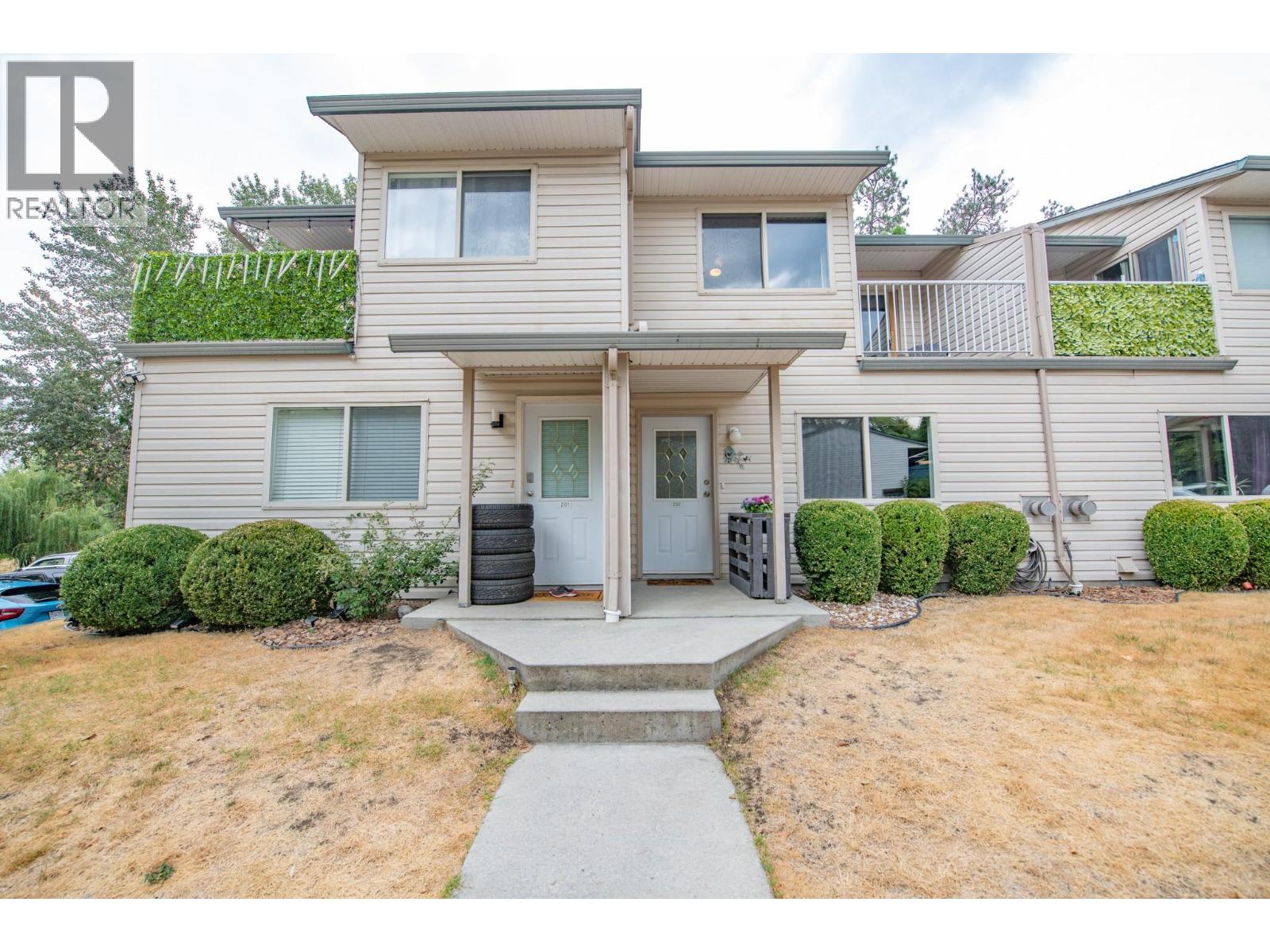 1607 43 Avenue Unit# 202 Property Photo 1
