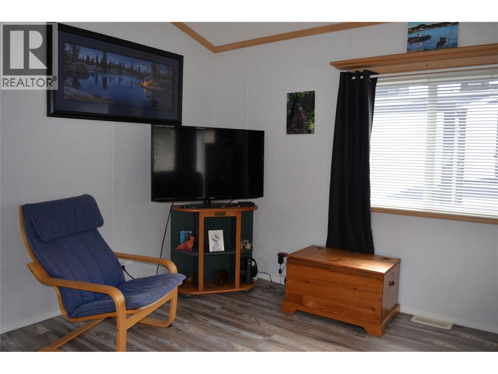 4354 Highway 3 Unit# 4 Property Photo 4