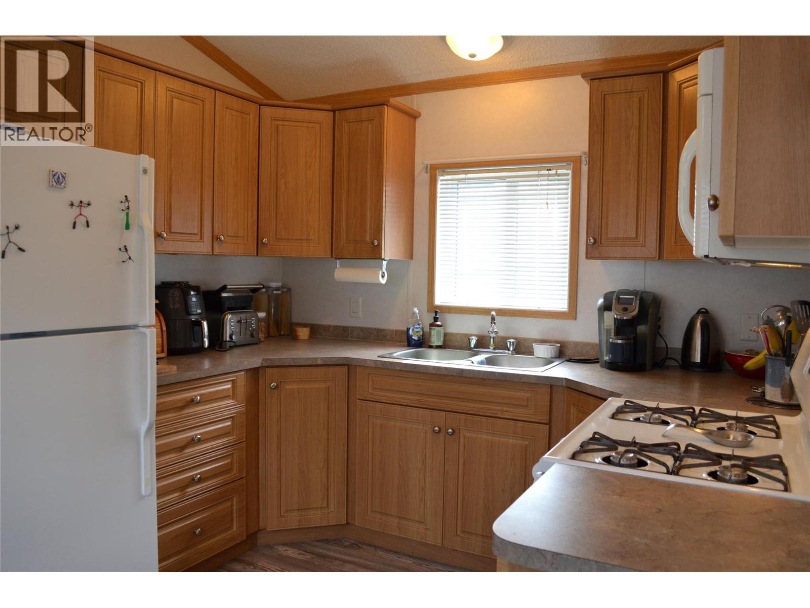 4354 Highway 3 Unit# 4 Property Photo 10
