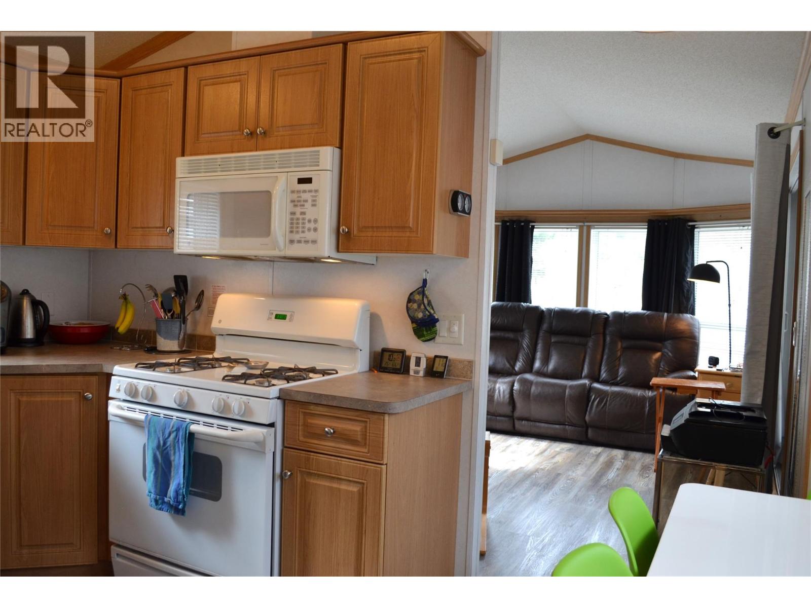 4354 Highway 3 Unit# 4 Property Photo 11