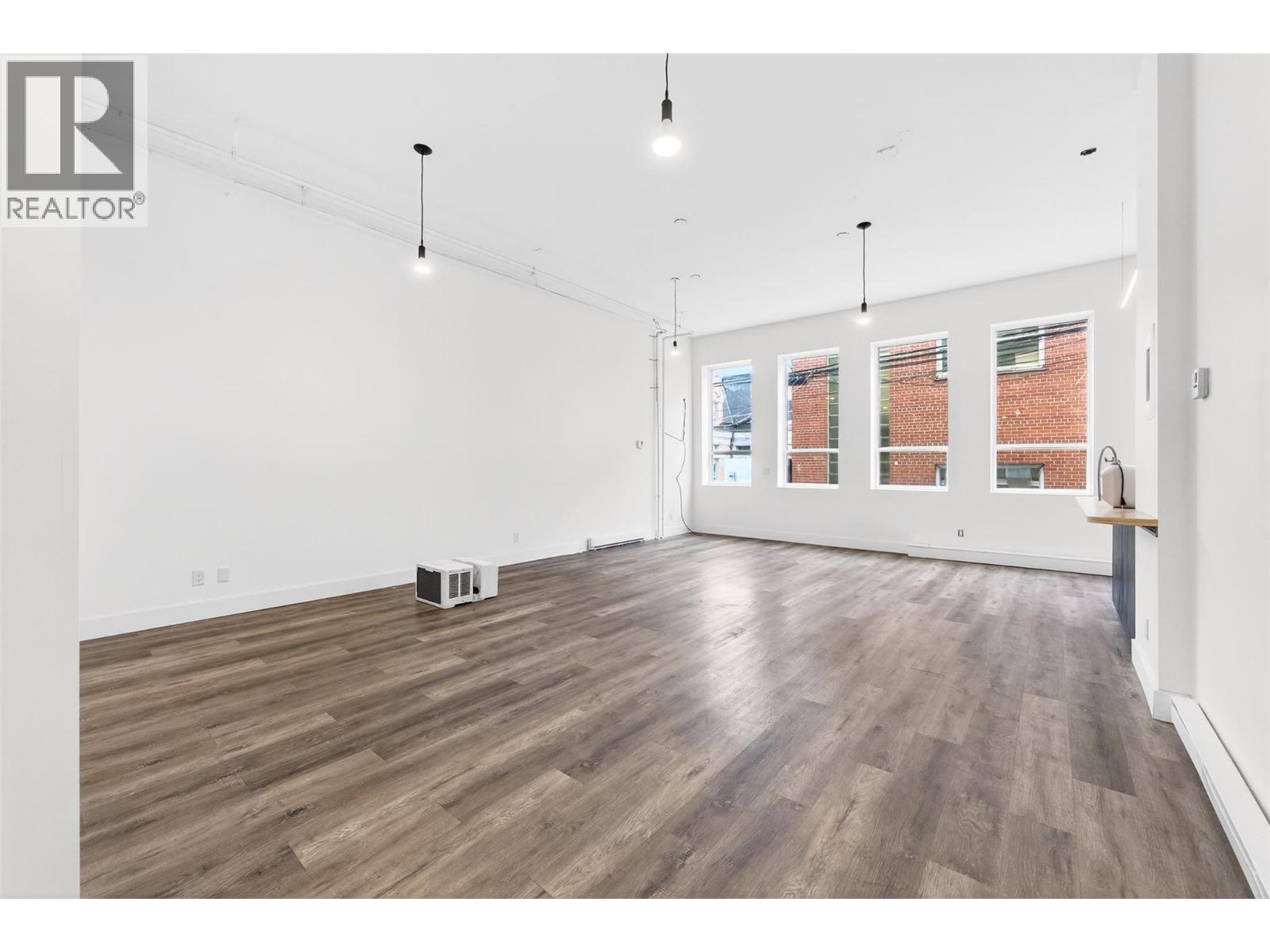 533 Baker Street Unit# 2 Property Photo 15