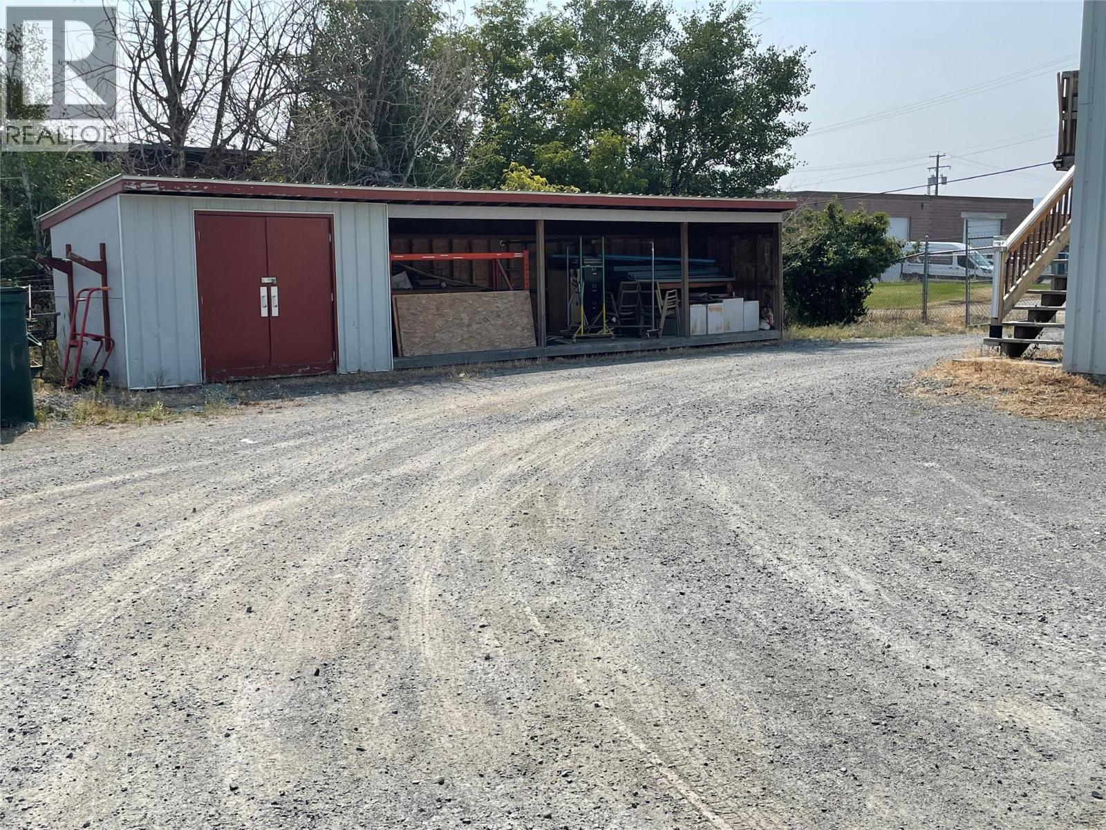 565 Industrial Road D Crescent Property Photo 3