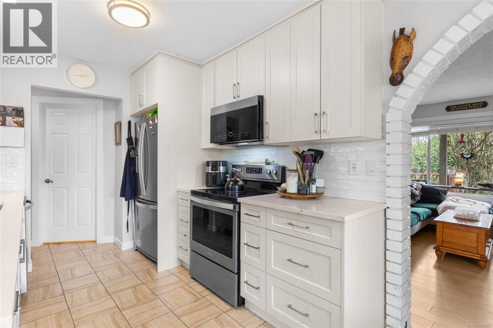 661 Marlisa Pl Property Photo 11