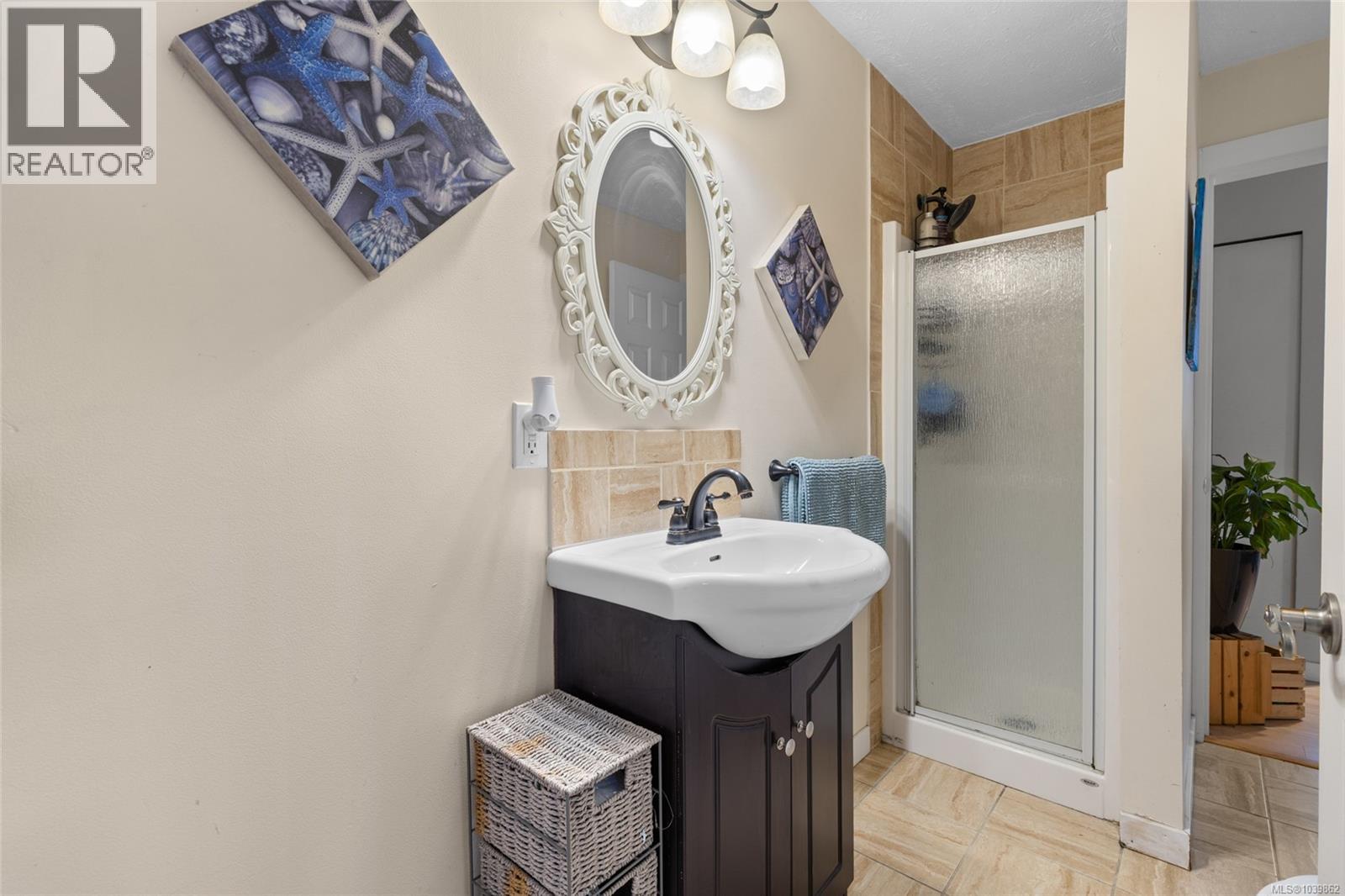 661 Marlisa Pl Property Photo 16
