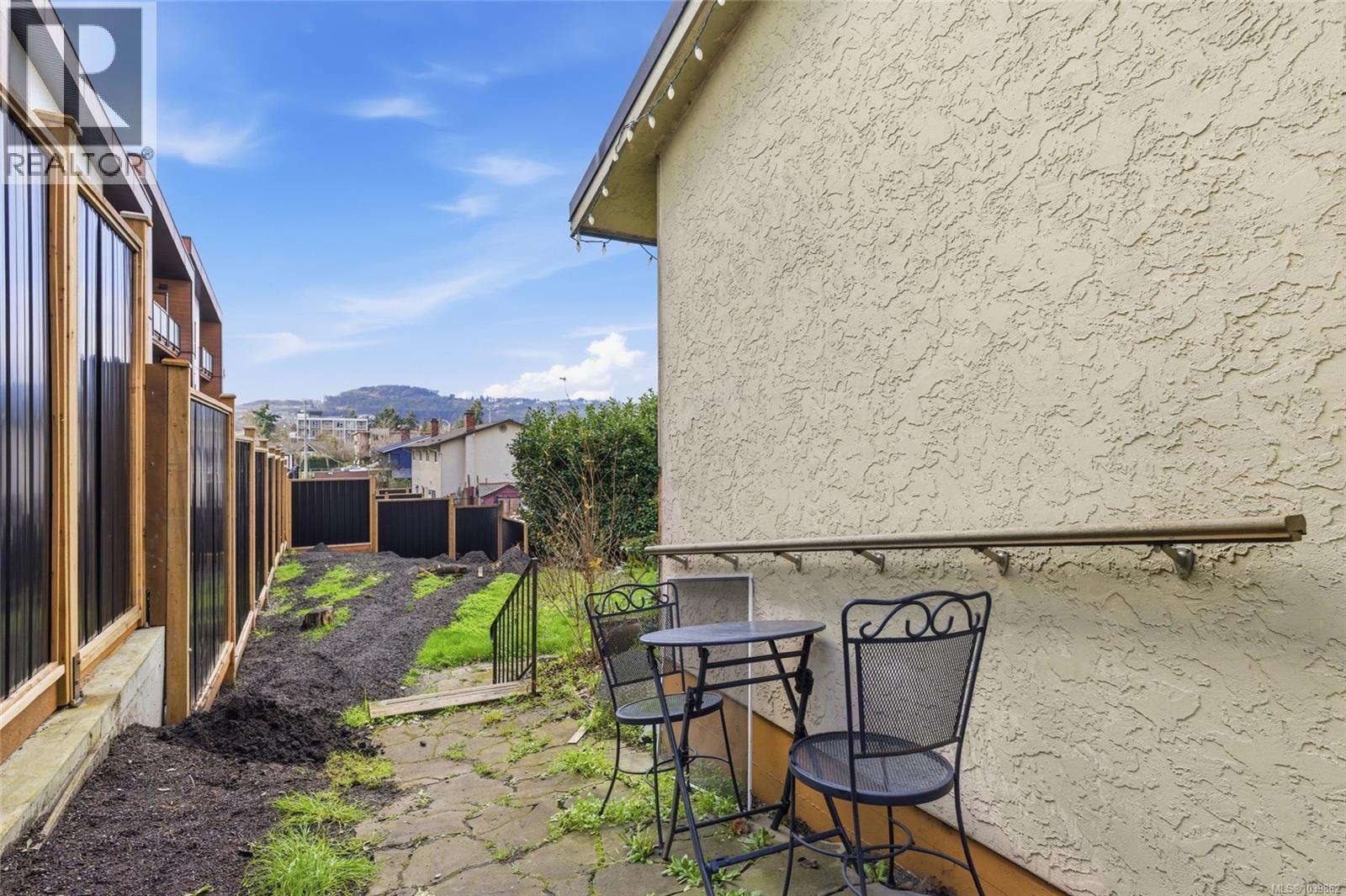 661 Marlisa Pl Property Photo 24