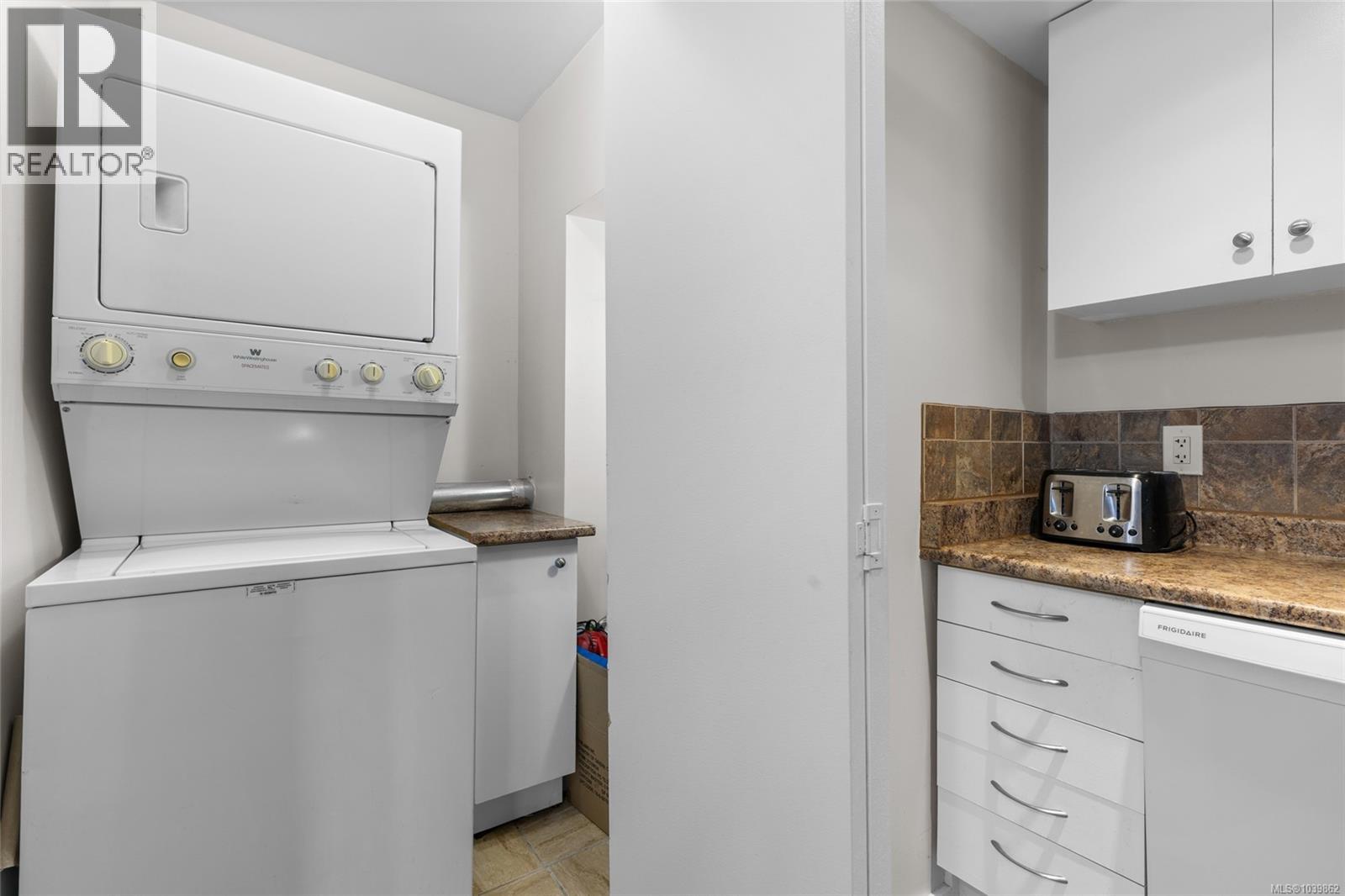 661 Marlisa Pl Property Photo 29