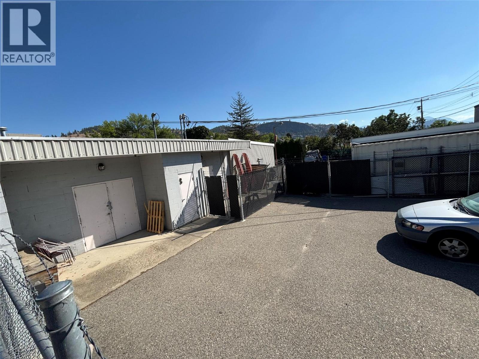 515a Bay Avenue Property Photo 10