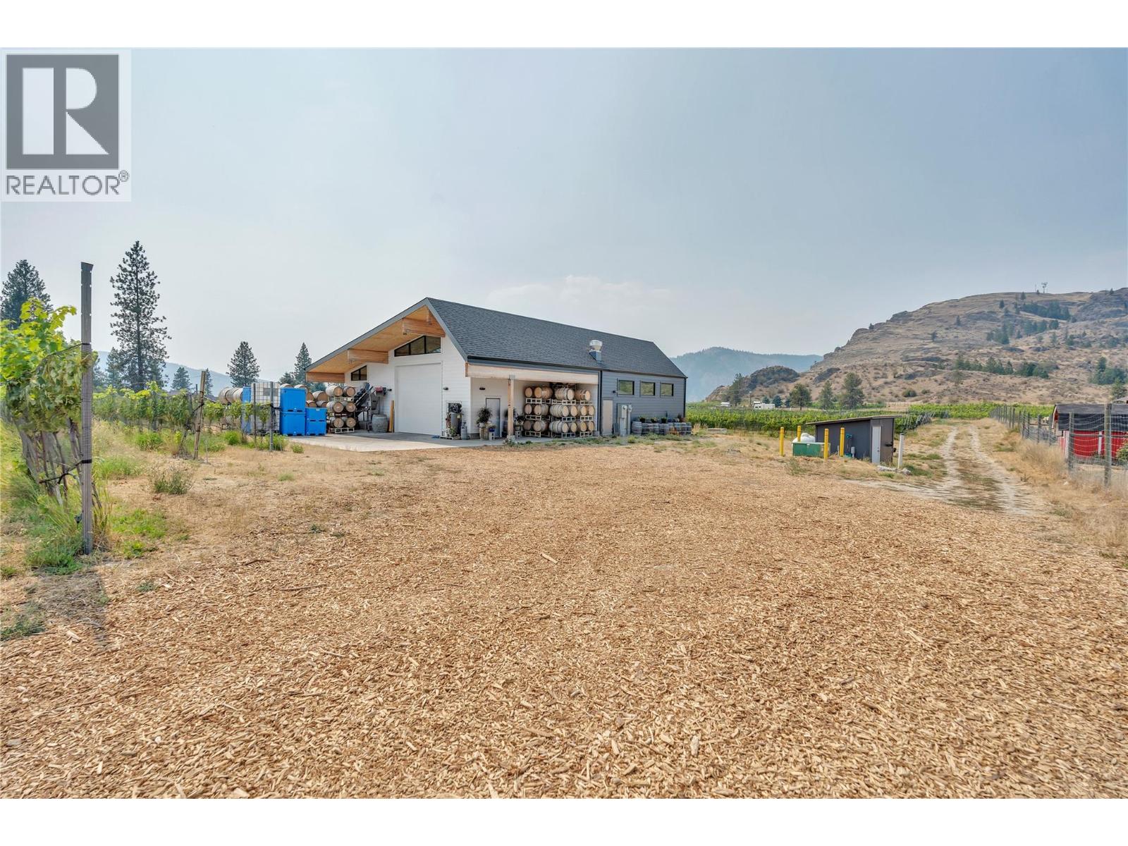 4112 Mclean Creek Road Property Photo 7