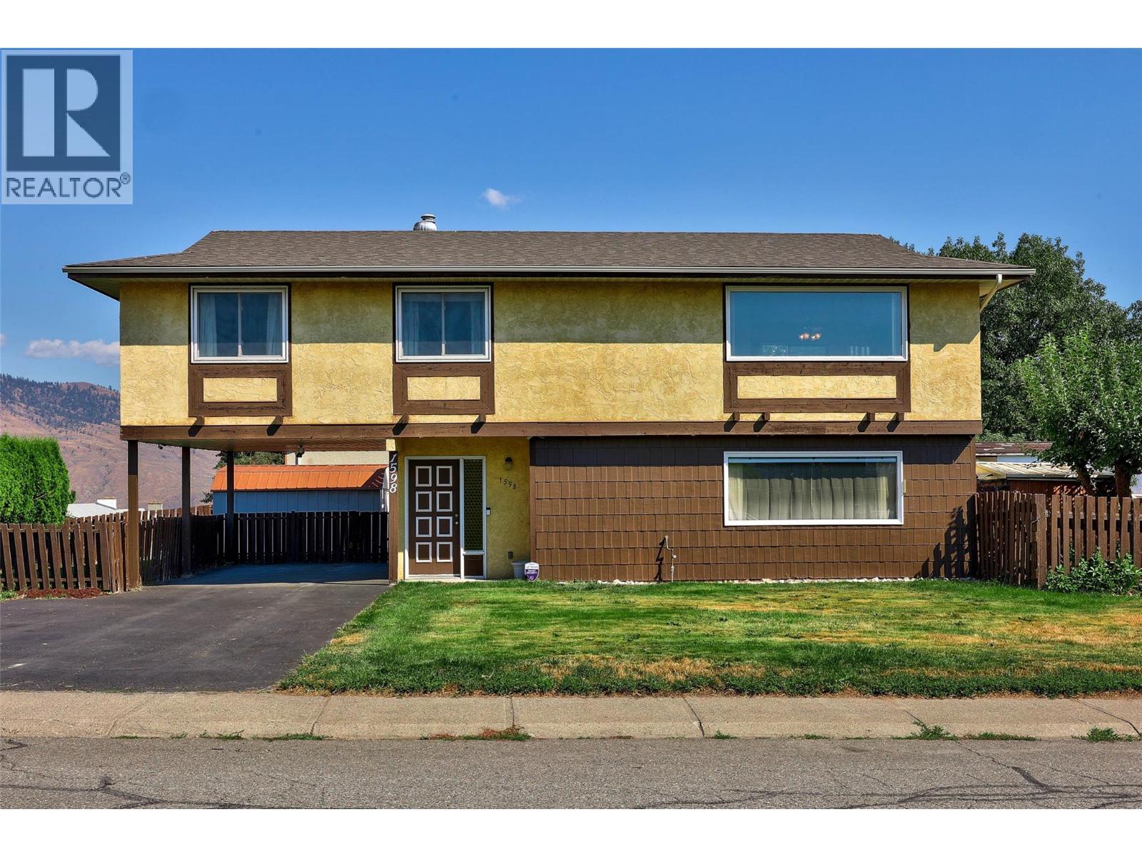 1598 Southview Terrace Property Photo 1