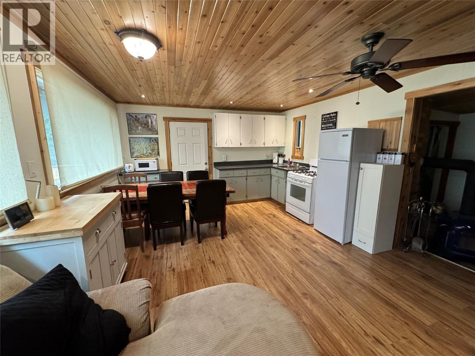 6453 Pinaus Lake Road Property Photo 7