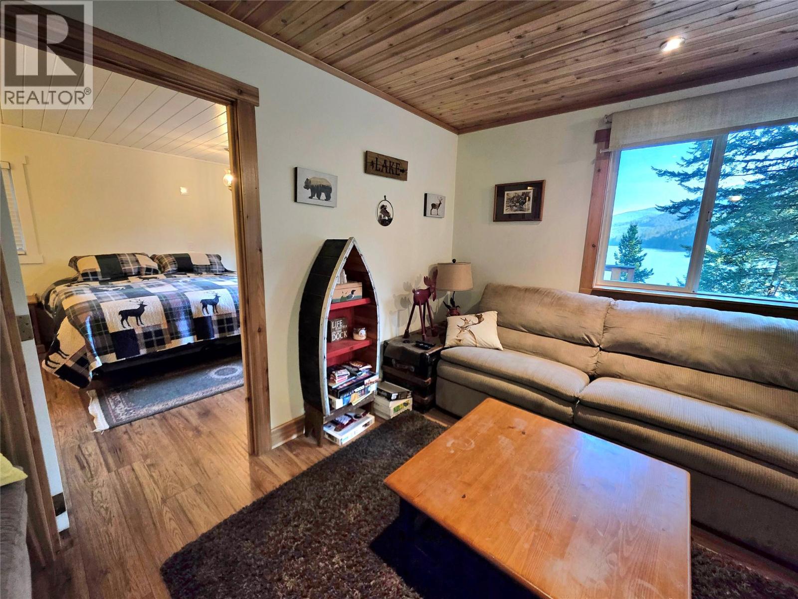 6453 Pinaus Lake Road Property Photo 14