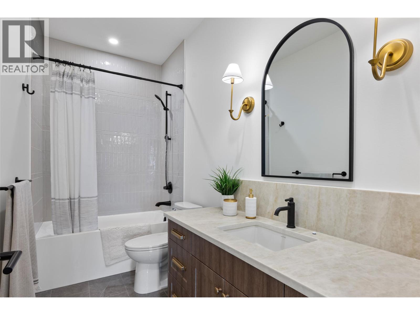 38 Rue Cheval Noir Unit# 111 Property Photo 29