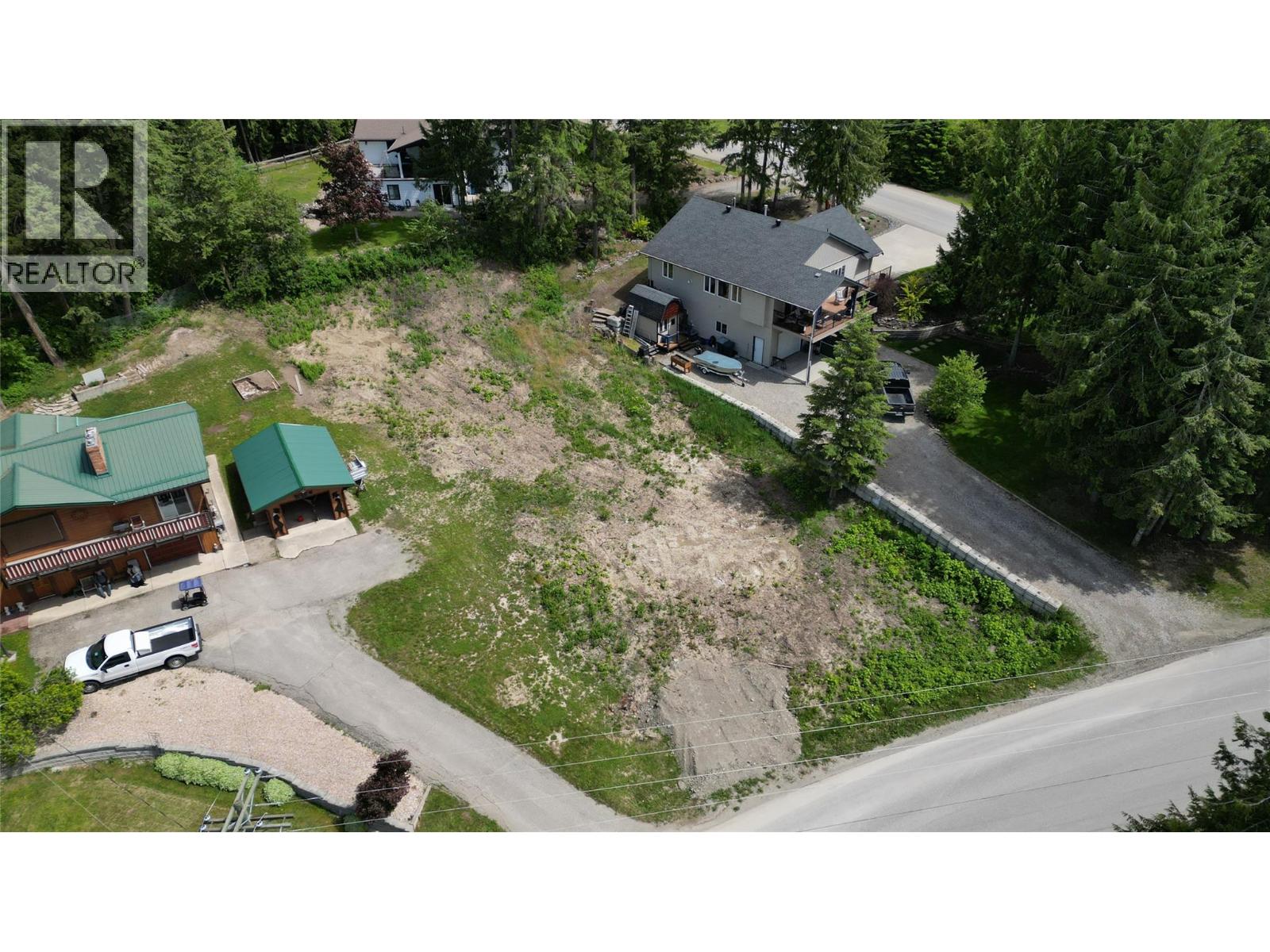 2902 Cedar Drive Property Photo 3