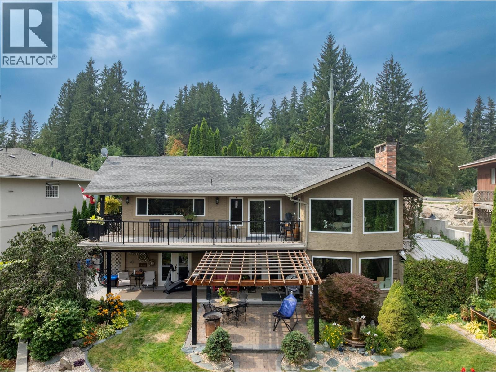 2880 Chalet Drive Property Photo 1