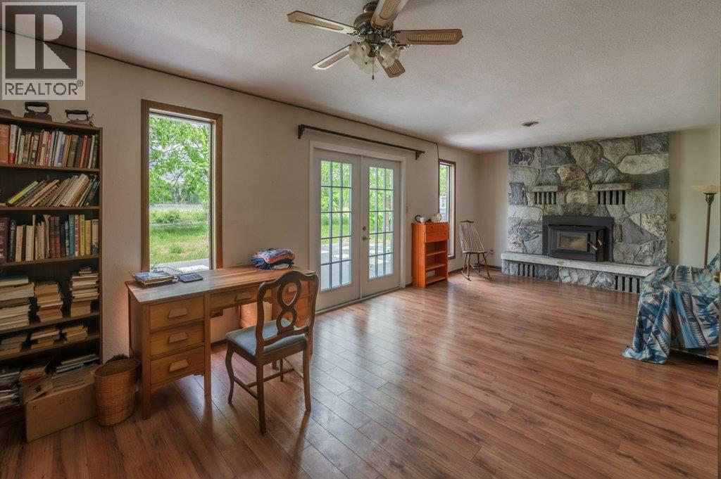 294 Road 18 Road Property Photo 17