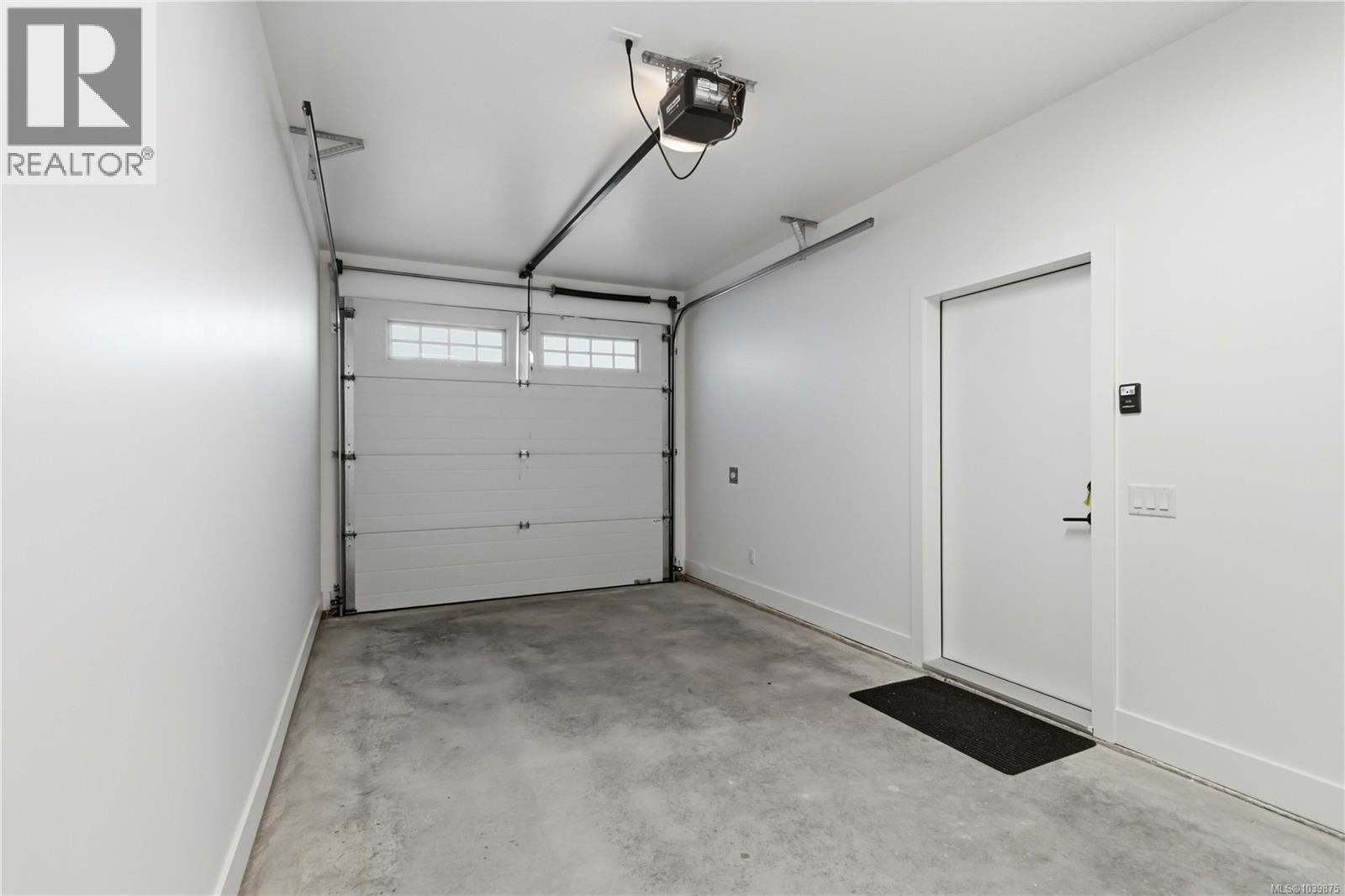 2 2312 Orchard Ave Property Photo 24