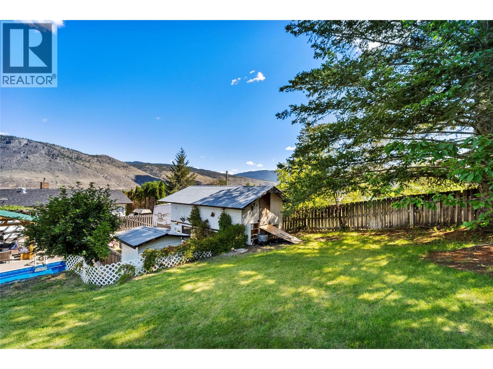 6860 Watson Drive W Property Photo 4