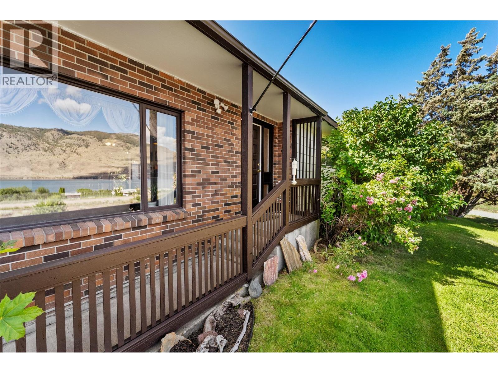 6860 Watson Drive W Property Photo 9