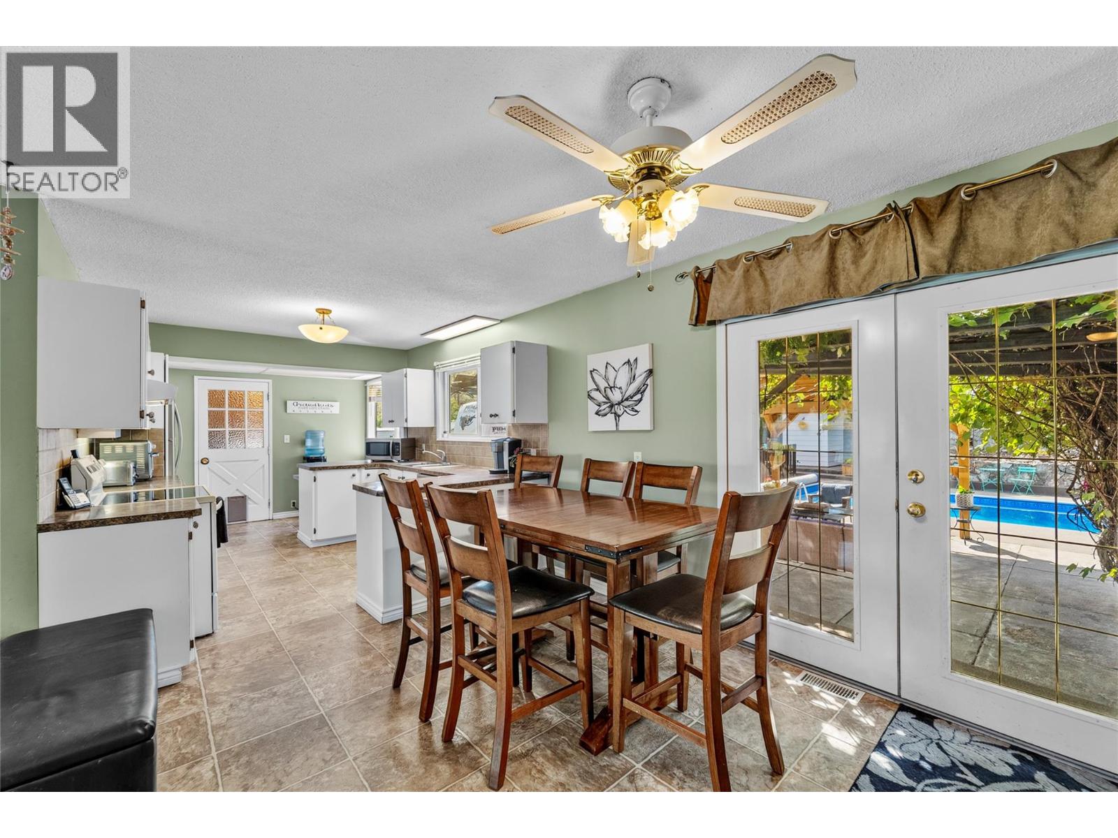 6860 Watson Drive W Property Photo 16