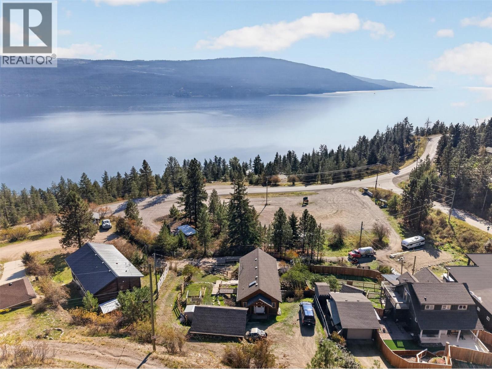 10375 Westshore Road Property Photo 1