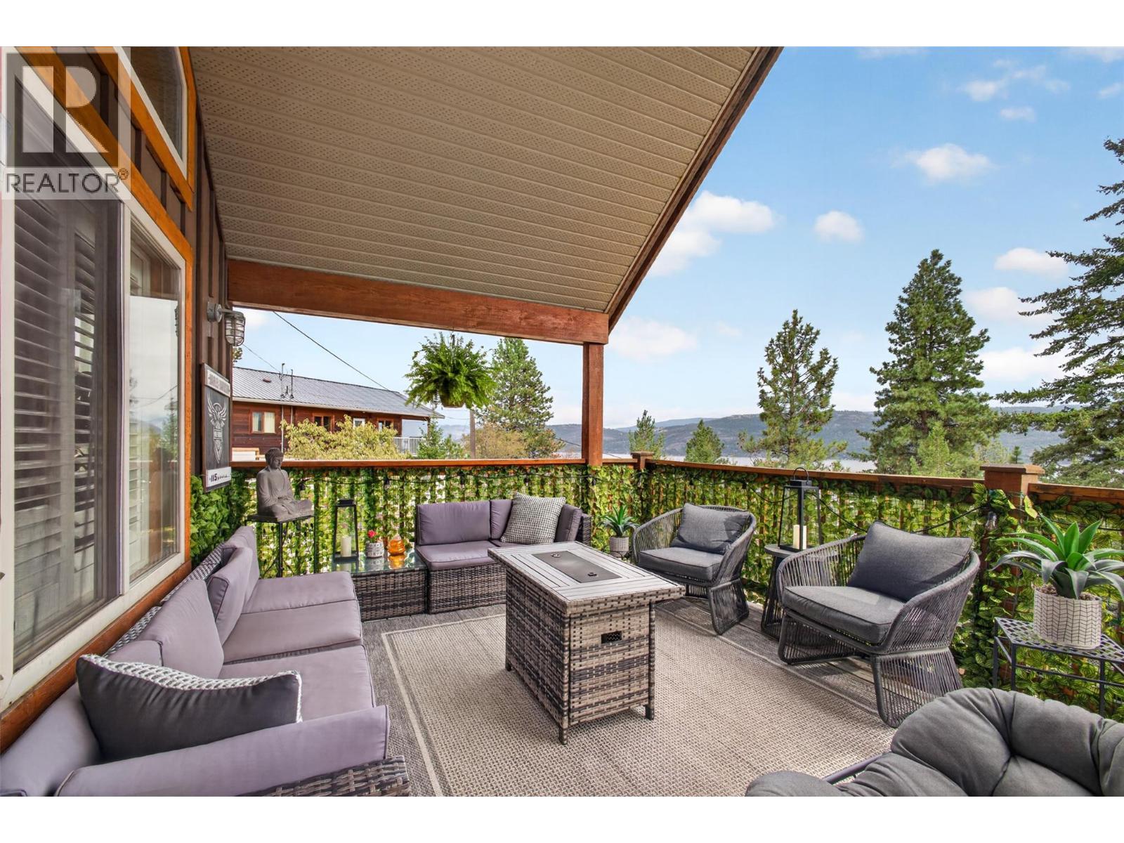 10375 Westshore Road Property Photo 10