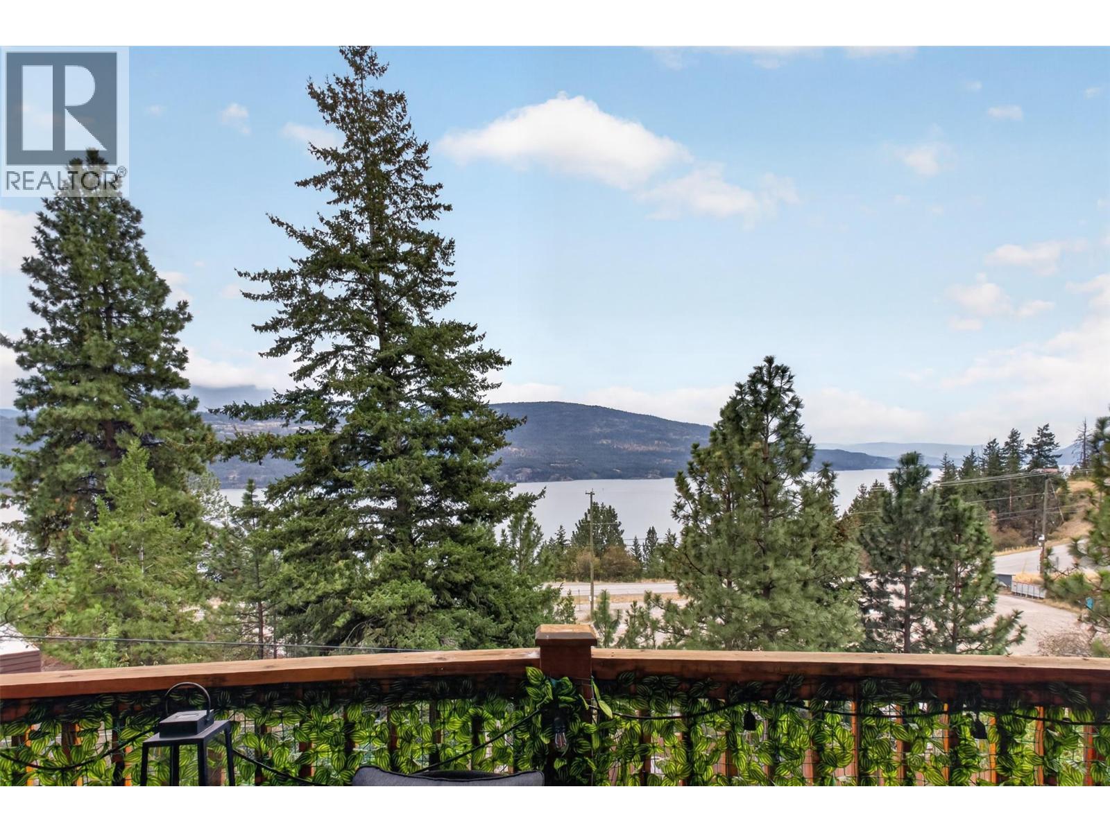 10375 Westshore Road Property Photo 13