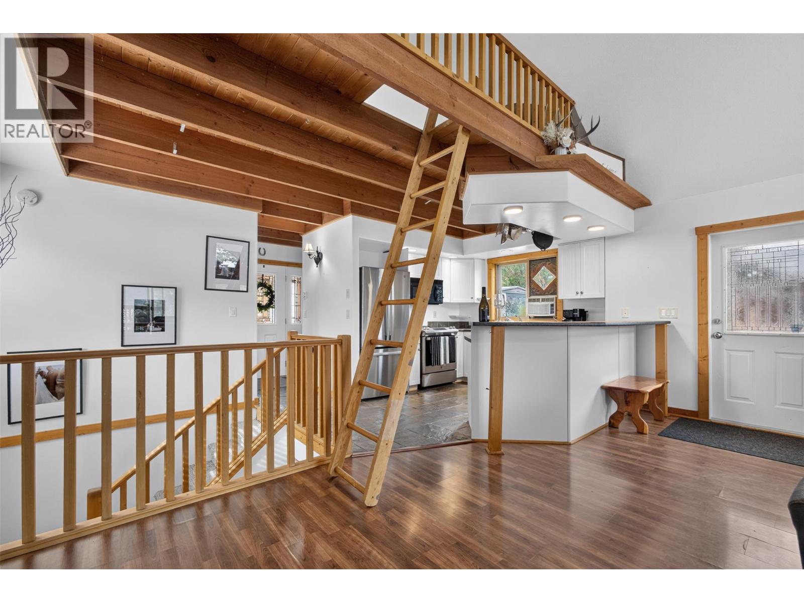10375 Westshore Road Property Photo 15