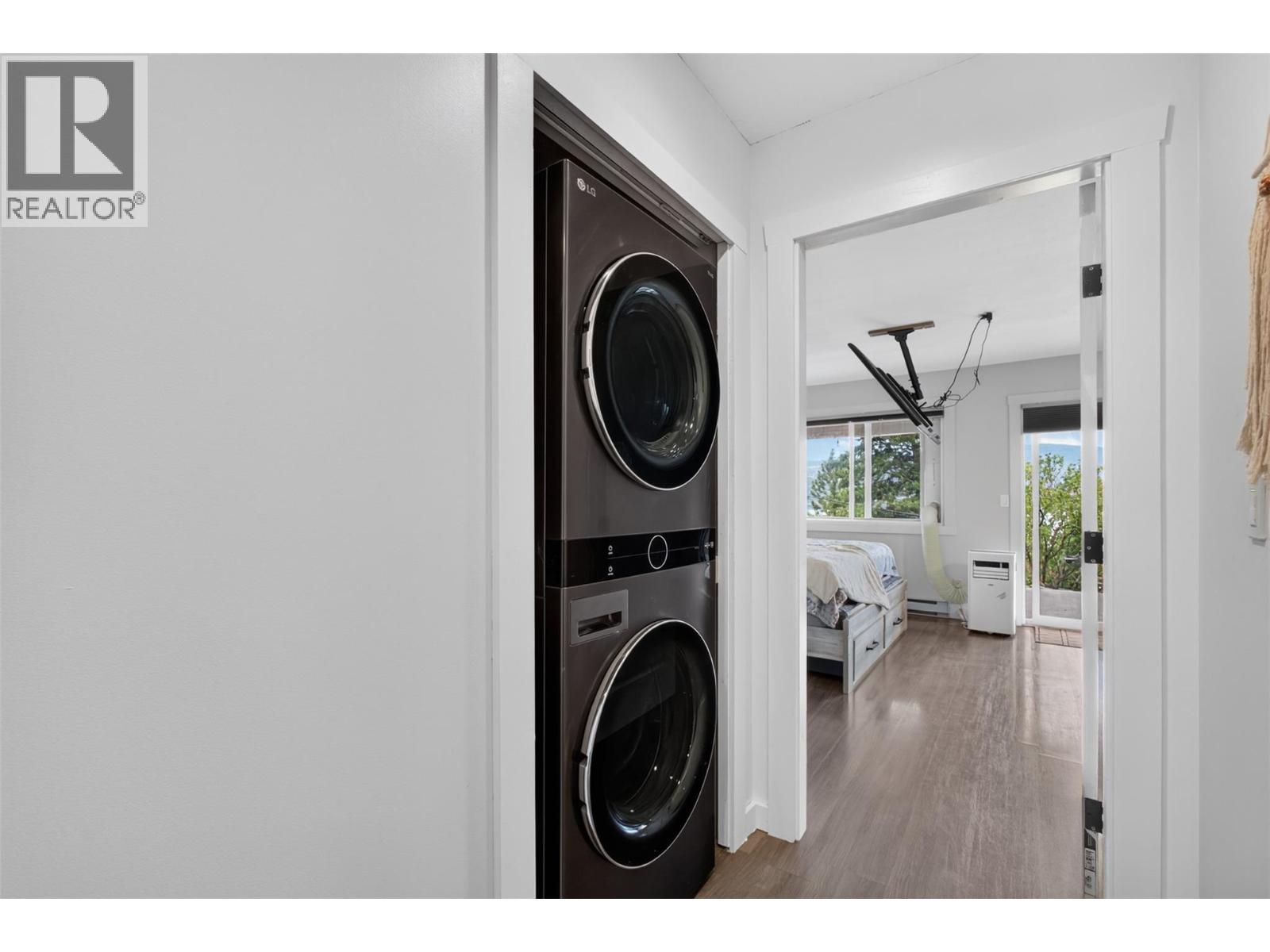 10375 Westshore Road Property Photo 27