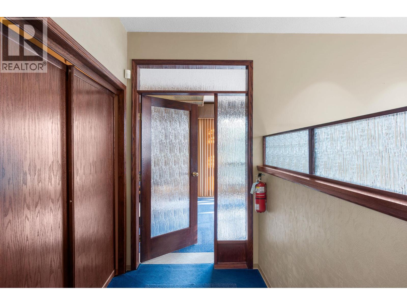 218a Broadway Street W Property Photo 21