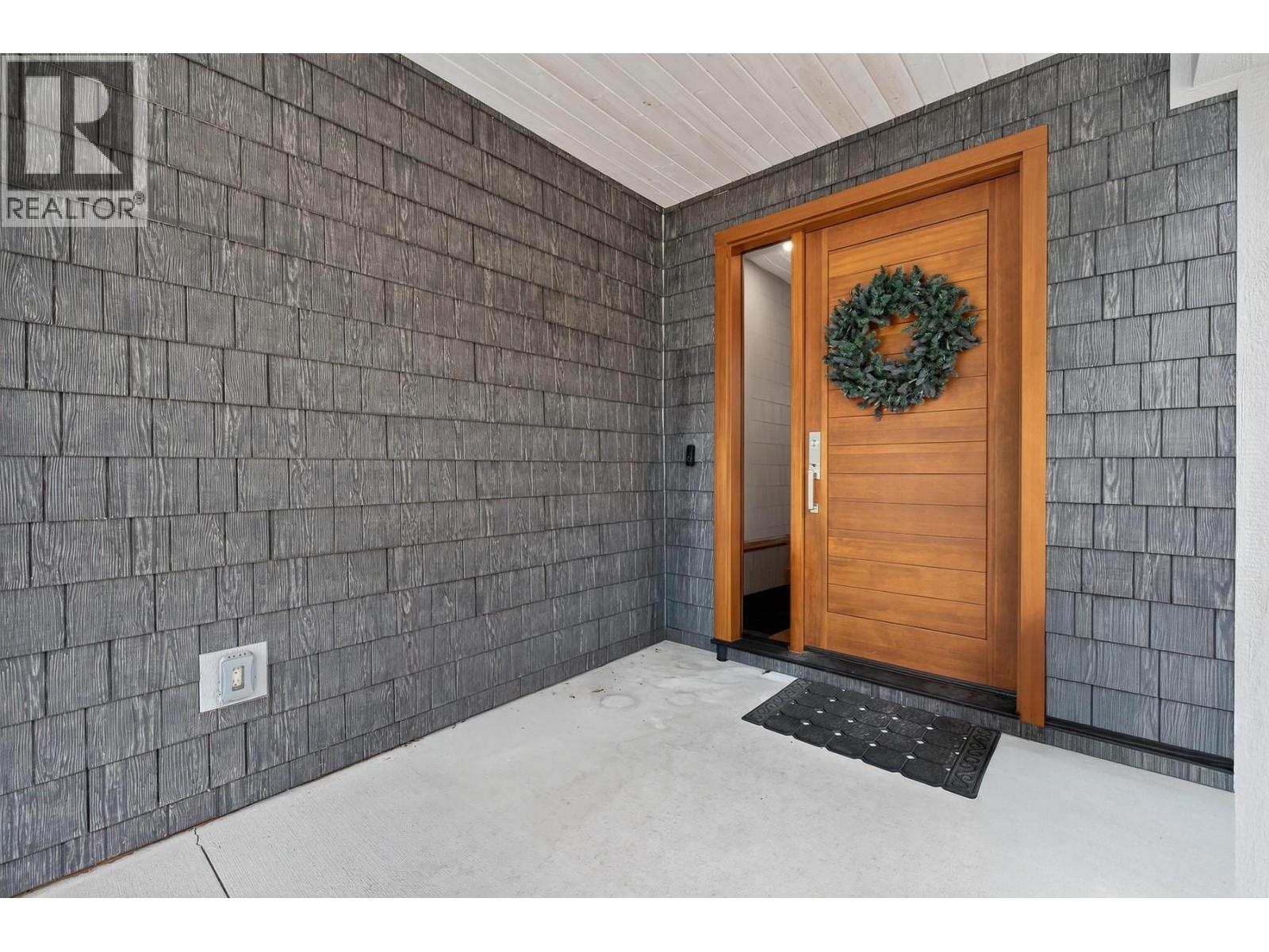 2291 4b Avenue Se Property Photo 5