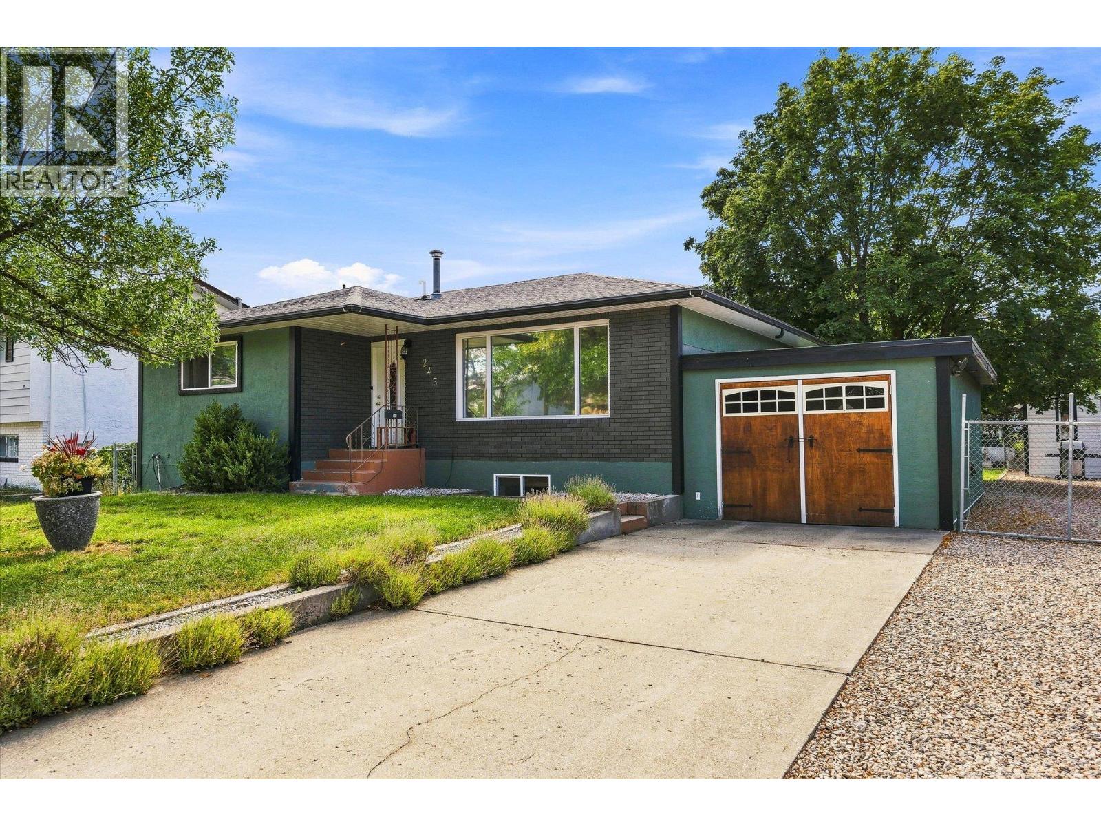 245 Holbrook Road W Property Photo 1