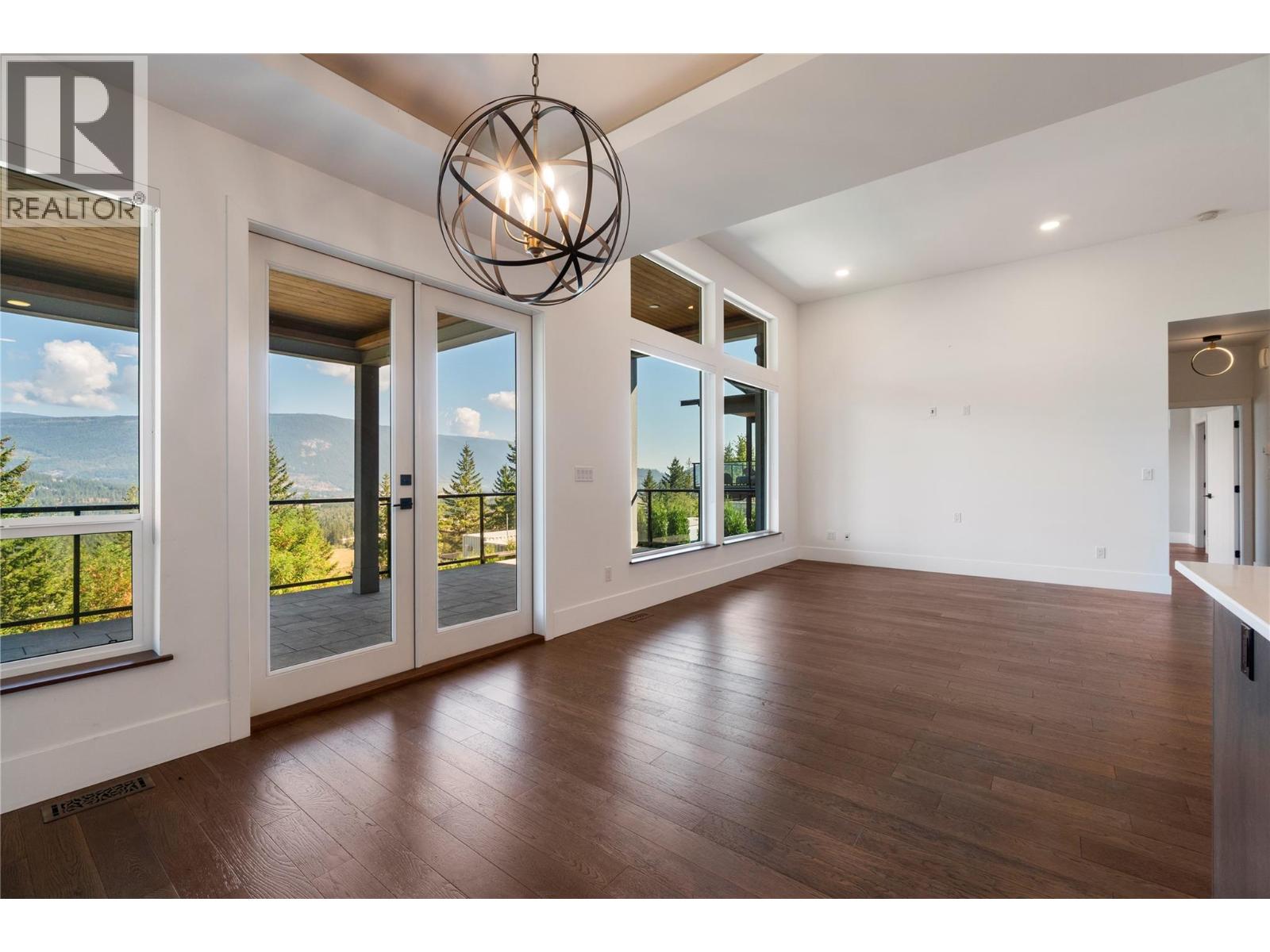 2510 Highlands Drive Property Photo 15
